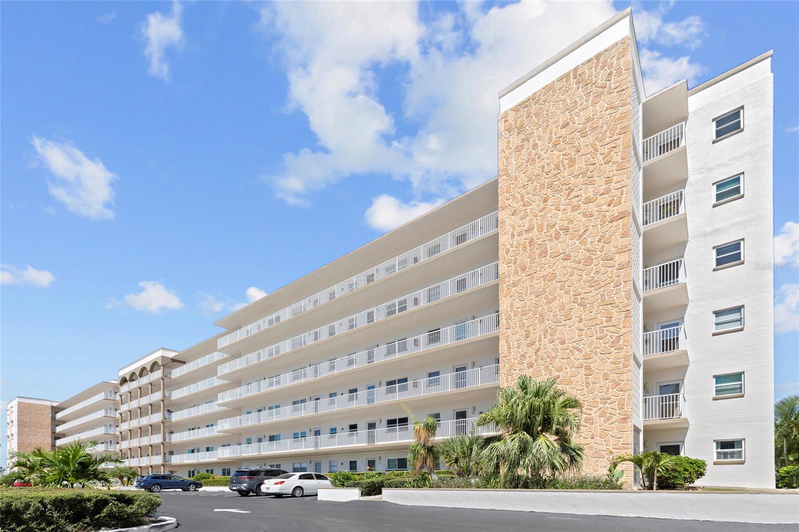 6075 SHORE BOULEVARD S, #411, Gulfport, FL 33707