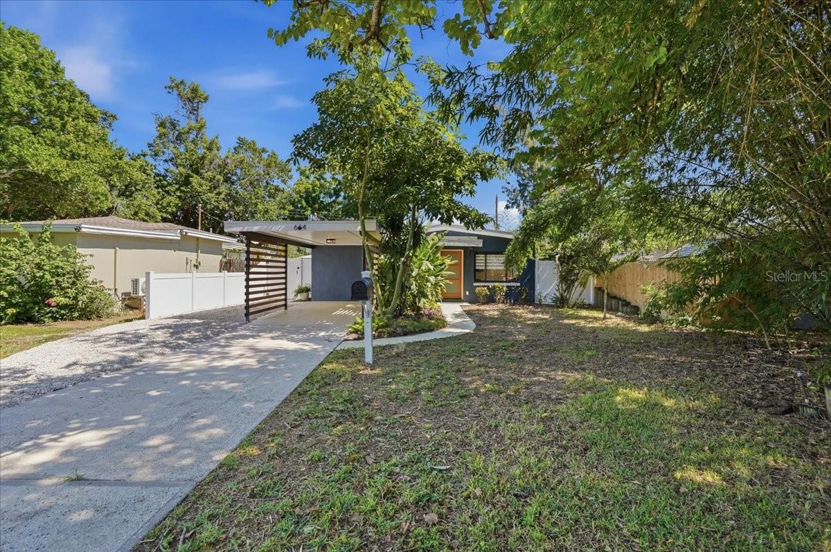 664 60TH STREET S, St Petersburg, FL 33707 664 60TH STREET S, St Petersburg, FL 33707