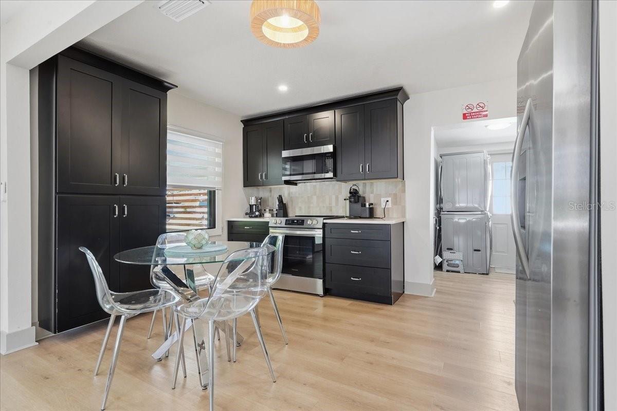 664 60TH STREET S, St Petersburg, FL 33707 664 60TH STREET S, St Petersburg, FL 33707