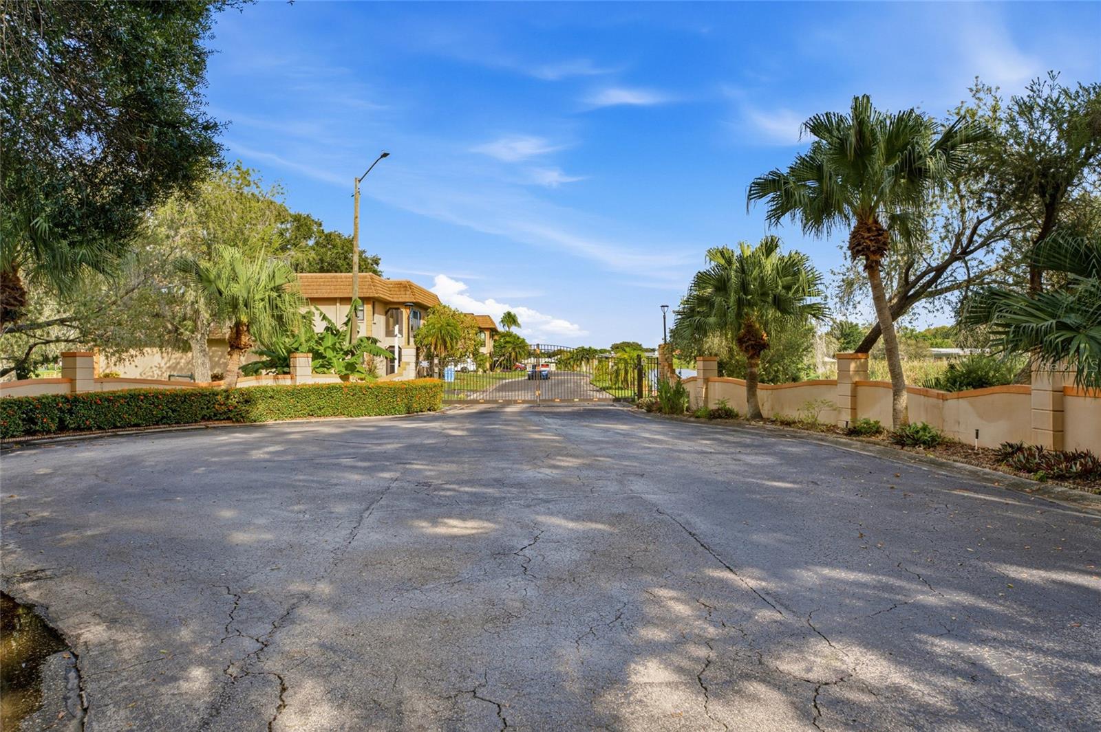 10142 SEMINOLE ISLAND DRIVE, Largo, FL 33773 10142 SEMINOLE ISLAND DRIVE, Largo, FL 33773
