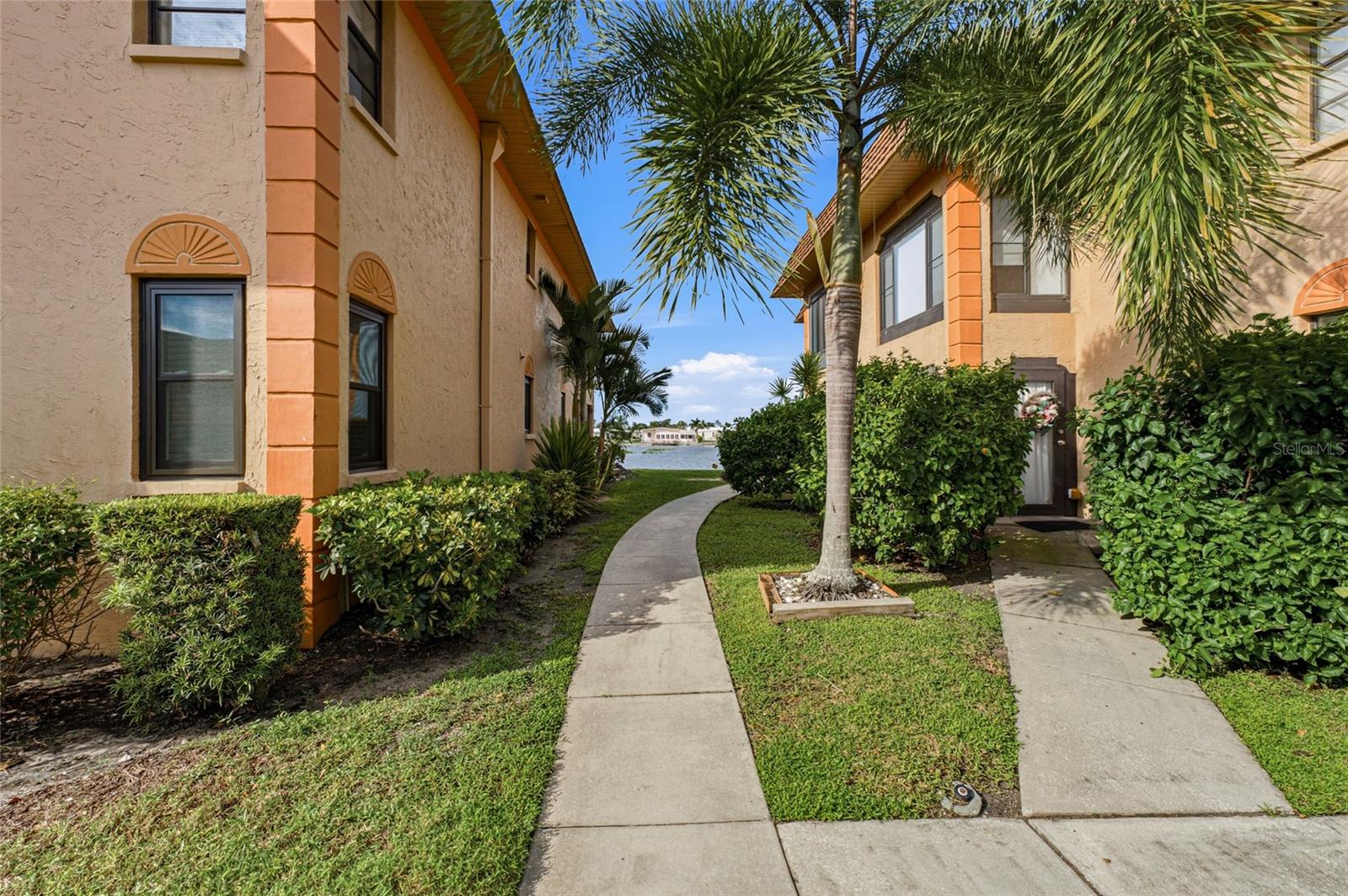 10142 SEMINOLE ISLAND DRIVE, Largo, FL 33773
