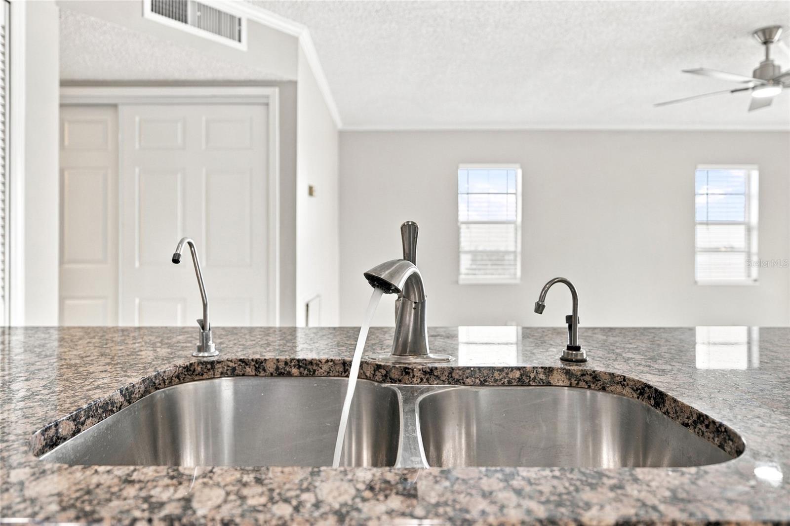 10142 SEMINOLE ISLAND DRIVE, Largo, FL 33773