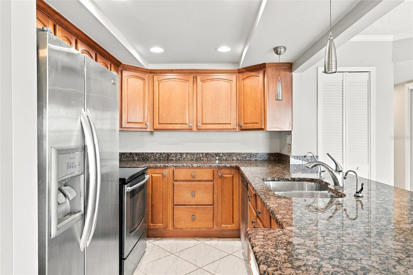 10142 SEMINOLE ISLAND DRIVE, Largo, FL 33773