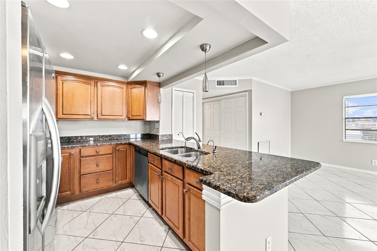 10142 SEMINOLE ISLAND DRIVE, Largo, FL 33773