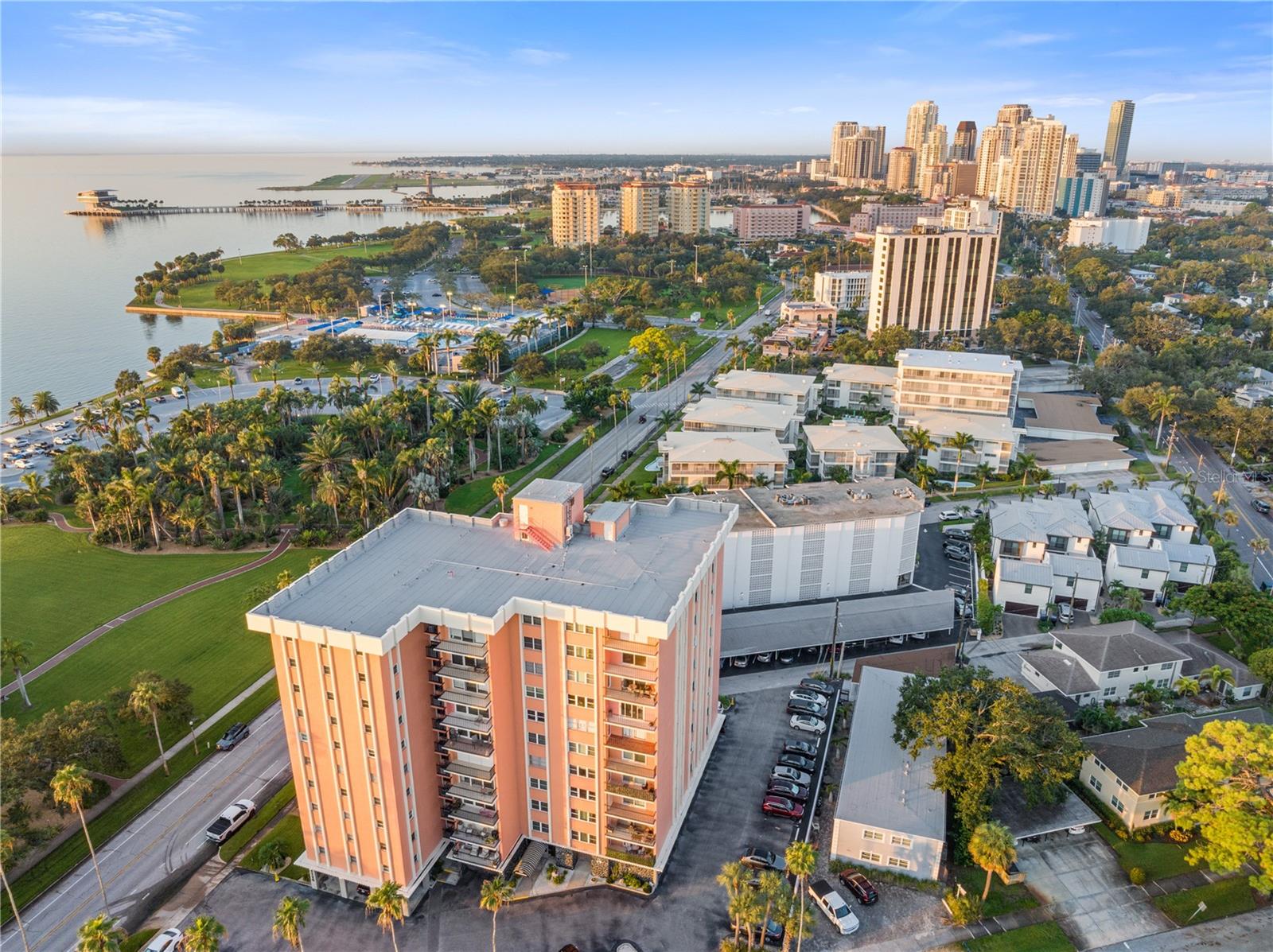 1120 N SHORE DRIVE NE, #405, St Petersburg, FL 33701