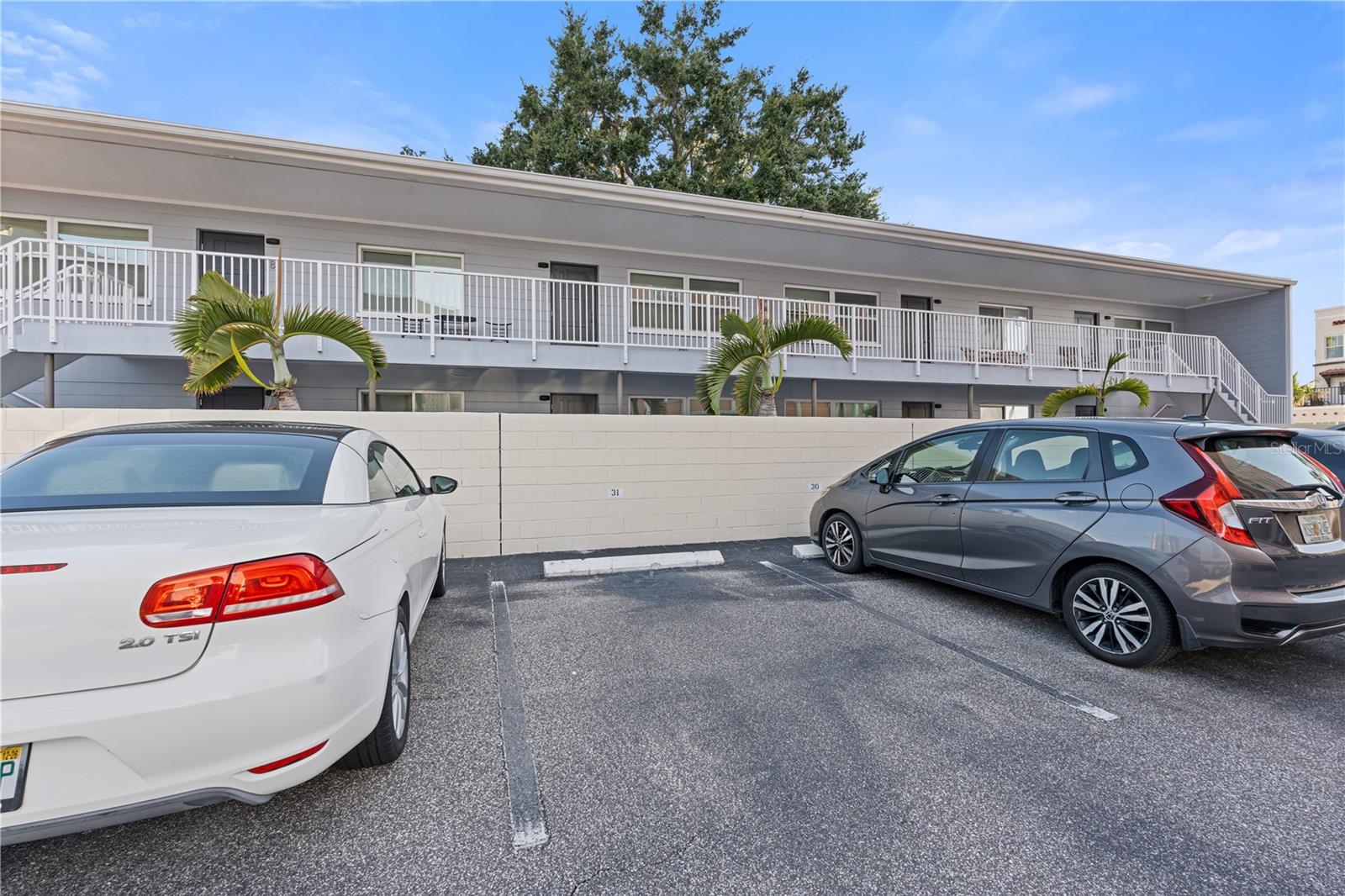 1120 N SHORE DRIVE NE, #405, St Petersburg, FL 33701