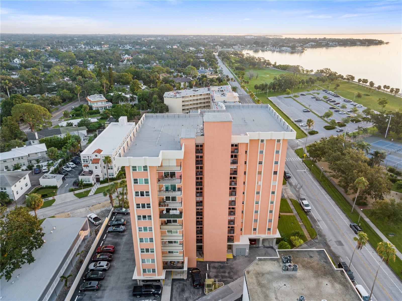 1120 N SHORE DRIVE NE, #405, St Petersburg, FL 33701