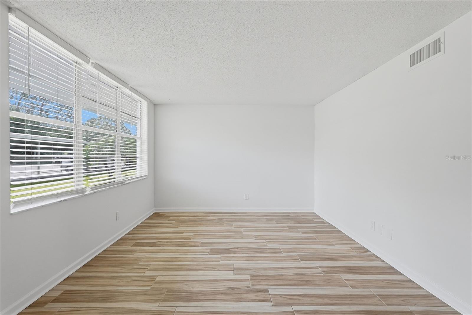 4720 LOCUST STREET NE, #120, St Petersburg, FL 33703 4720 LOCUST STREET NE, #120, St Petersburg, FL 33703