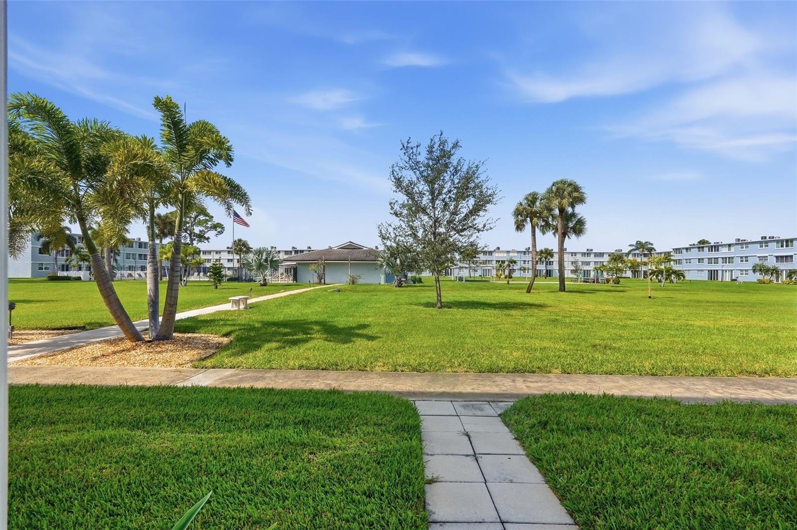 4720 LOCUST STREET NE, #120, St Petersburg, FL 33703