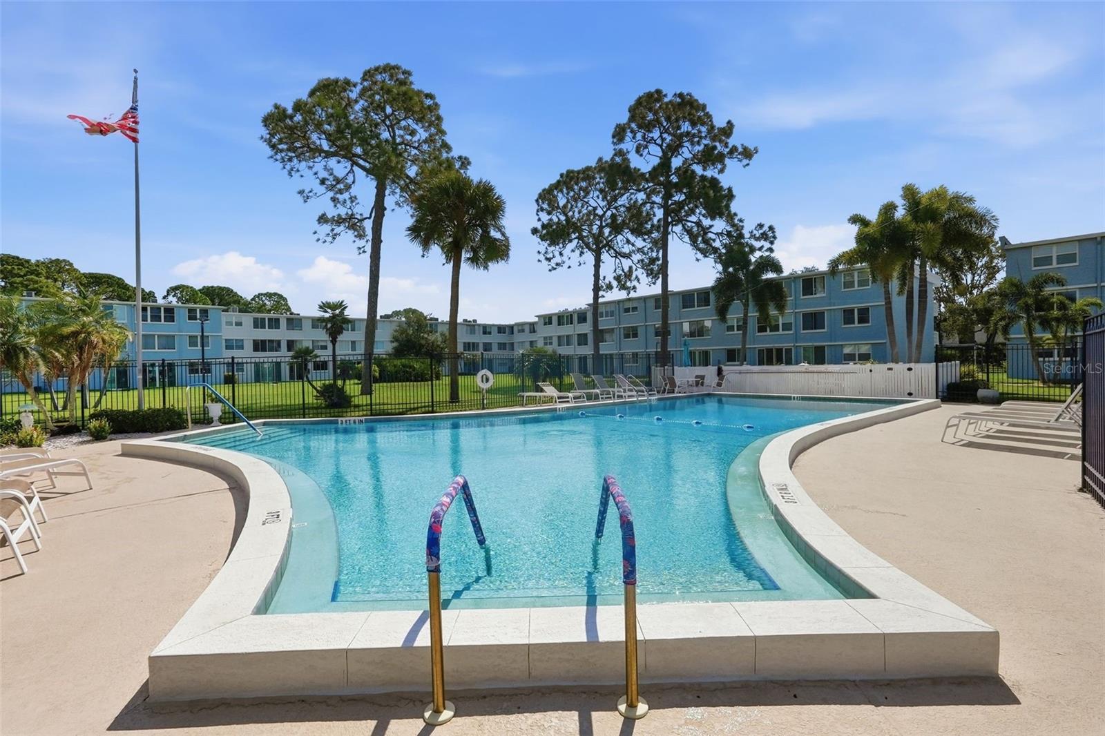 4720 LOCUST STREET NE, #120, St Petersburg, FL 33703