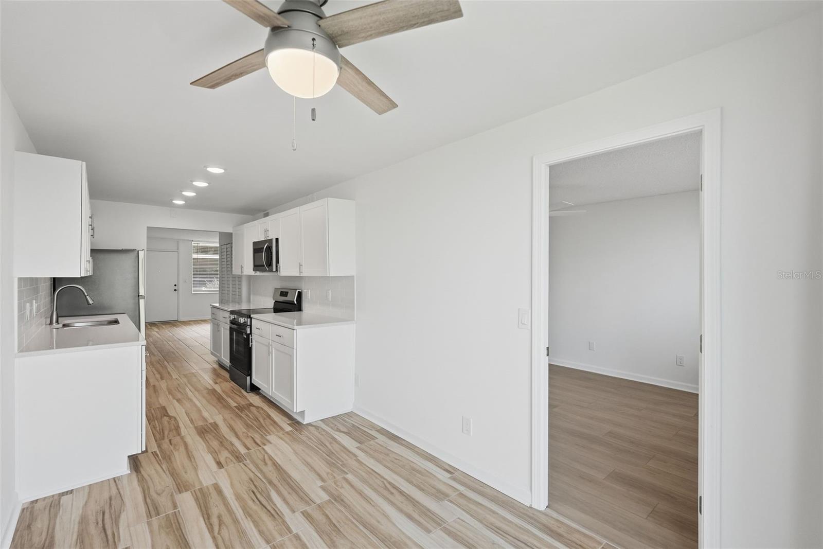 4720 LOCUST STREET NE, #120, St Petersburg, FL 33703