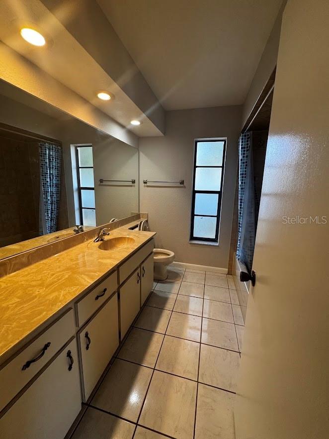 Full Bathroom 2