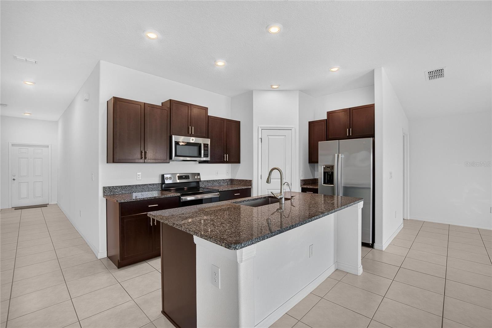 5487 BLUE AZURE DRIVE, Wimauma, FL 33598