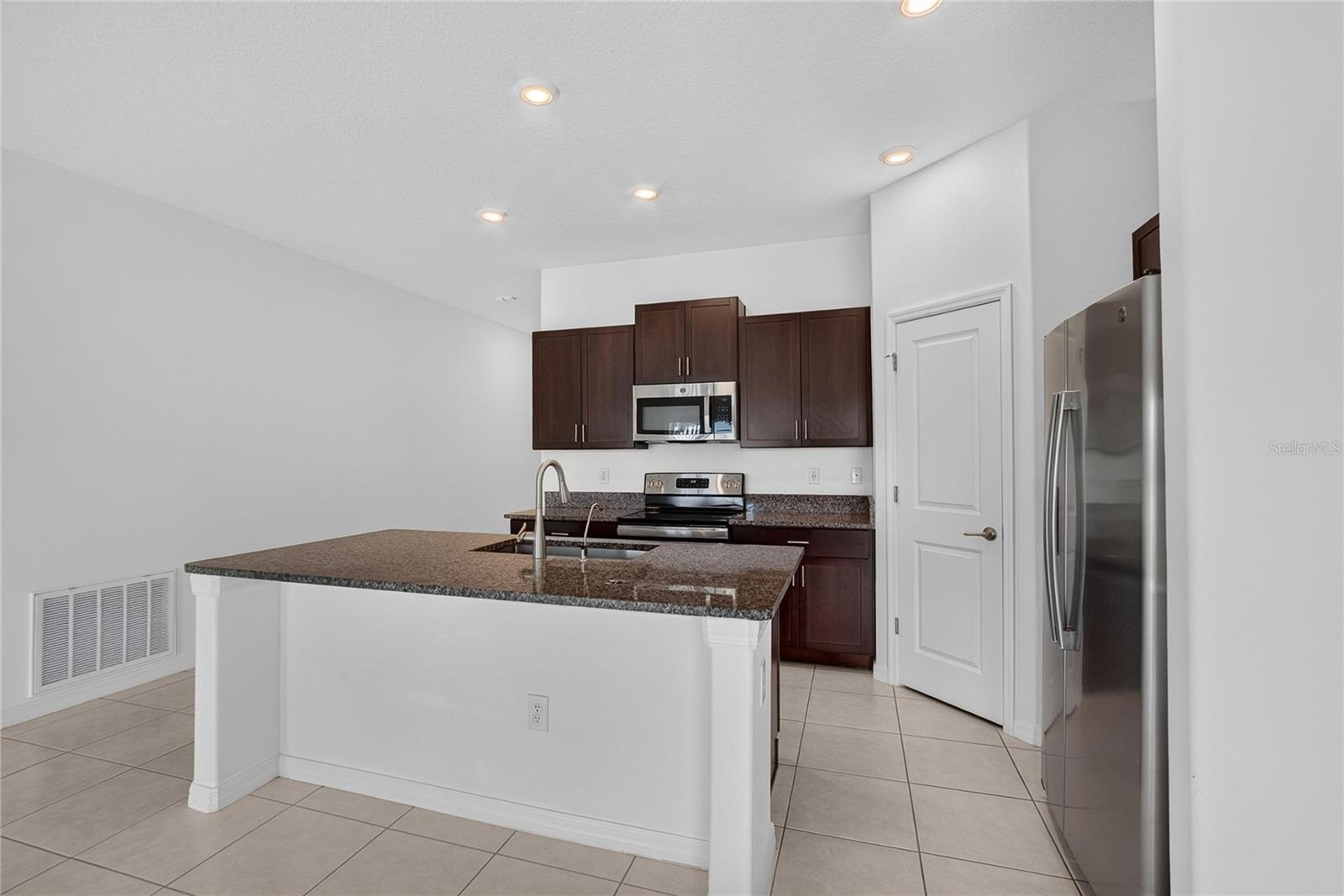 5487 BLUE AZURE DRIVE, Wimauma, FL 33598