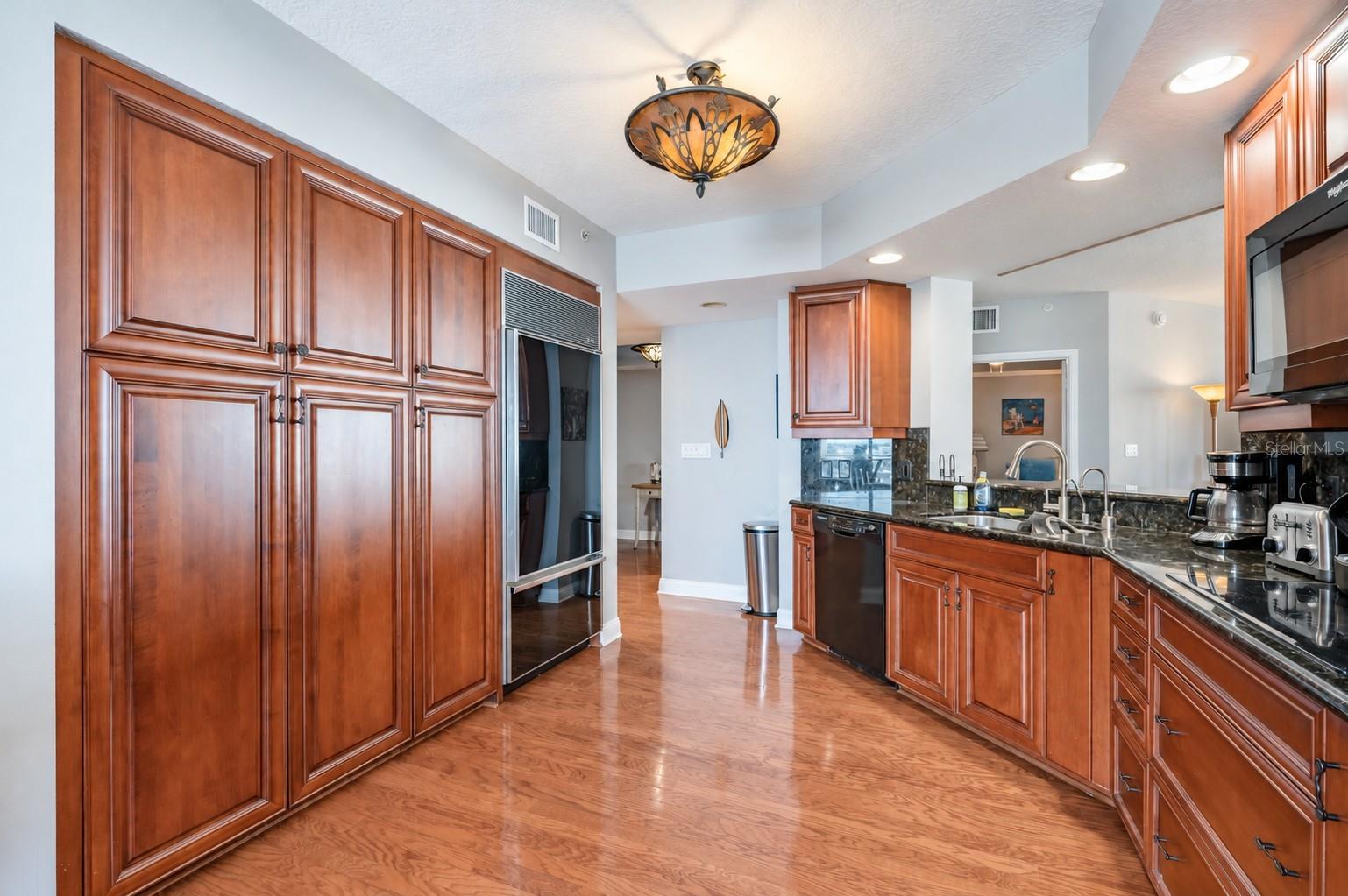 10 PAPAYA STREET, #1006, Clearwater, FL 33767