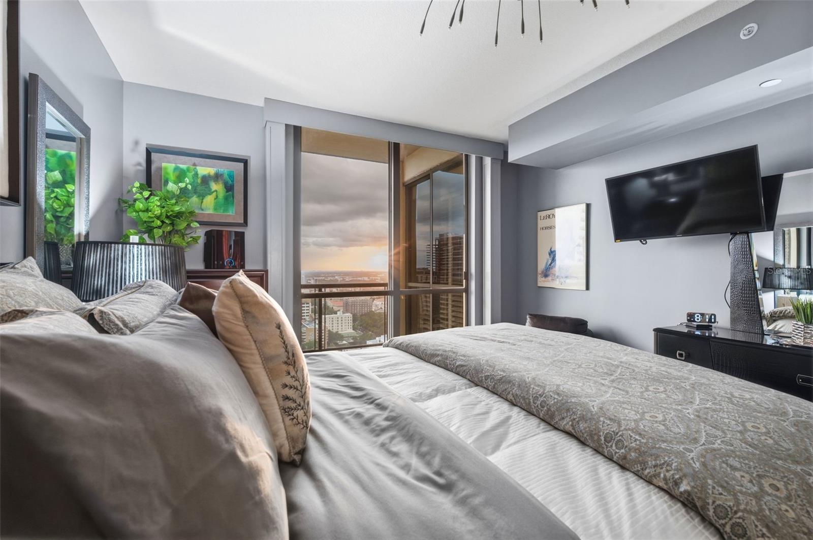 1 BEACH DRIVE SE, #2712, St Petersburg, FL 33701