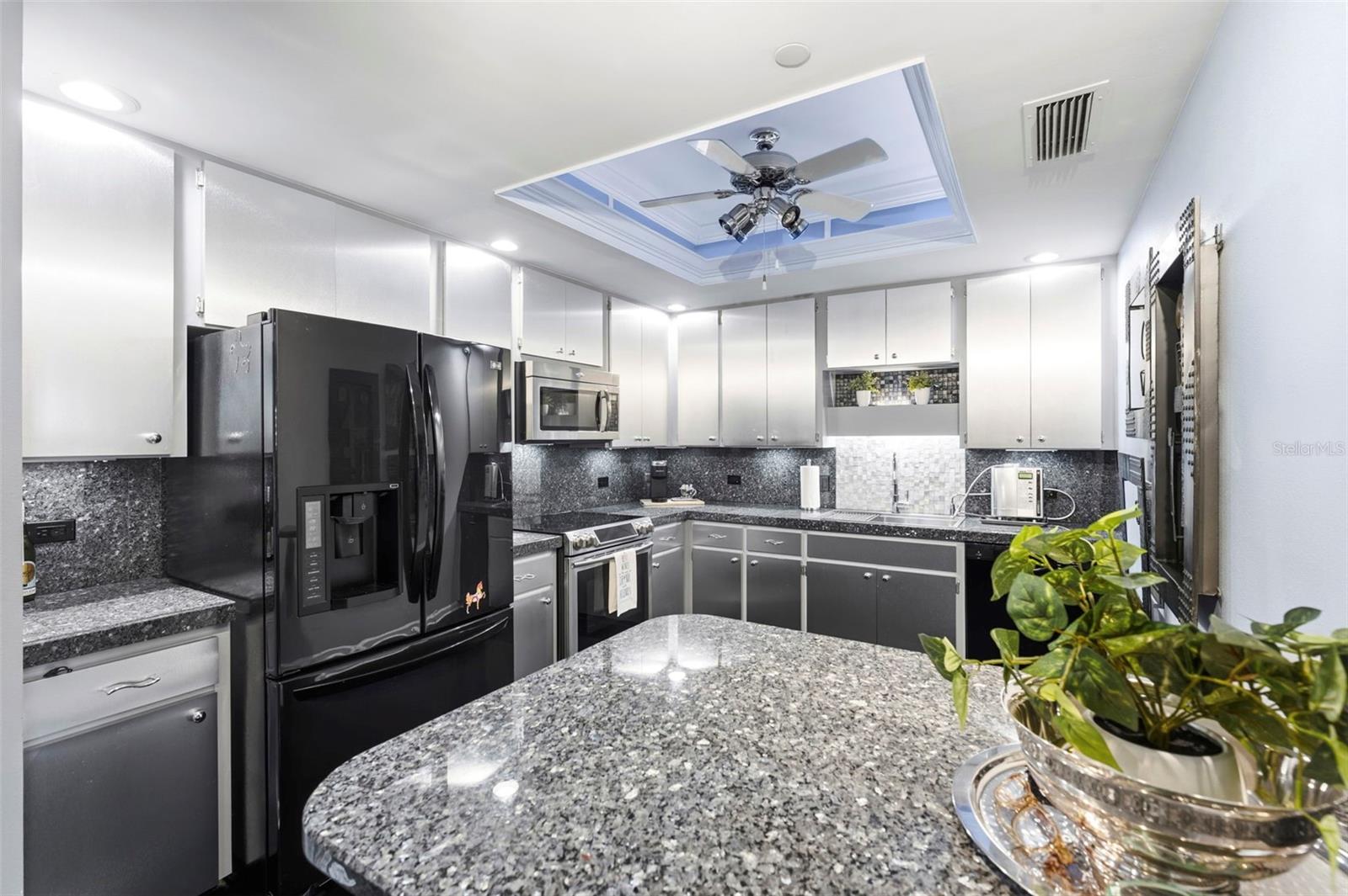 1 BEACH DRIVE SE, #2712, St Petersburg, FL 33701