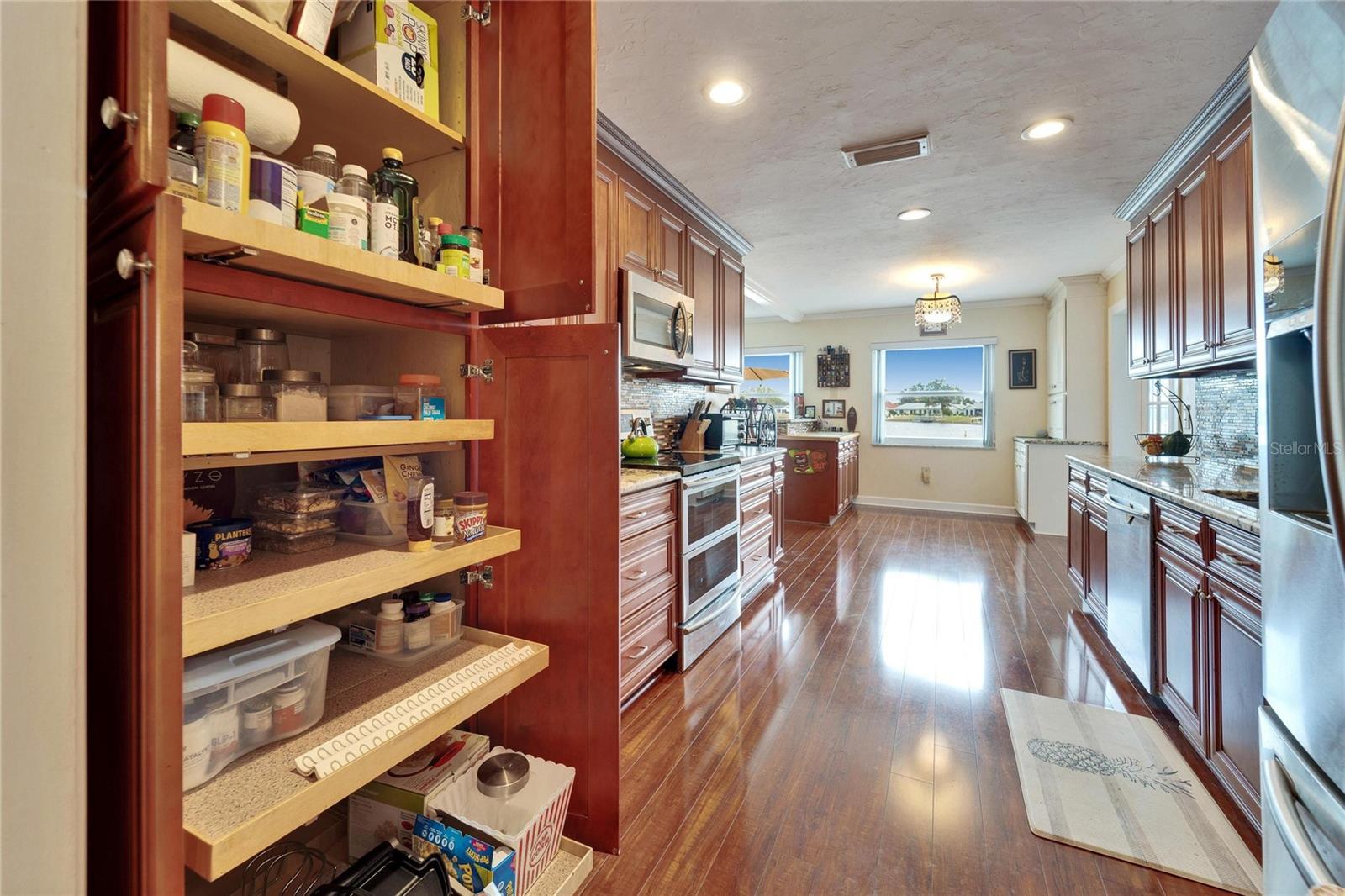 1710 NEW BEDFORD DRIVE, Sun City Center, FL 33573