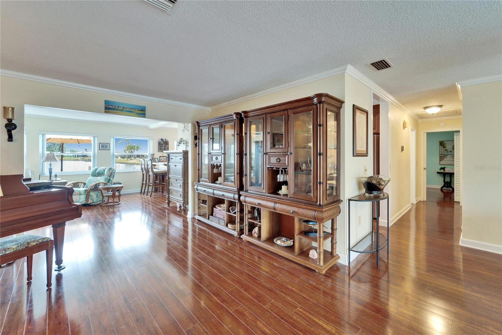 1710 NEW BEDFORD DRIVE, Sun City Center, FL 33573