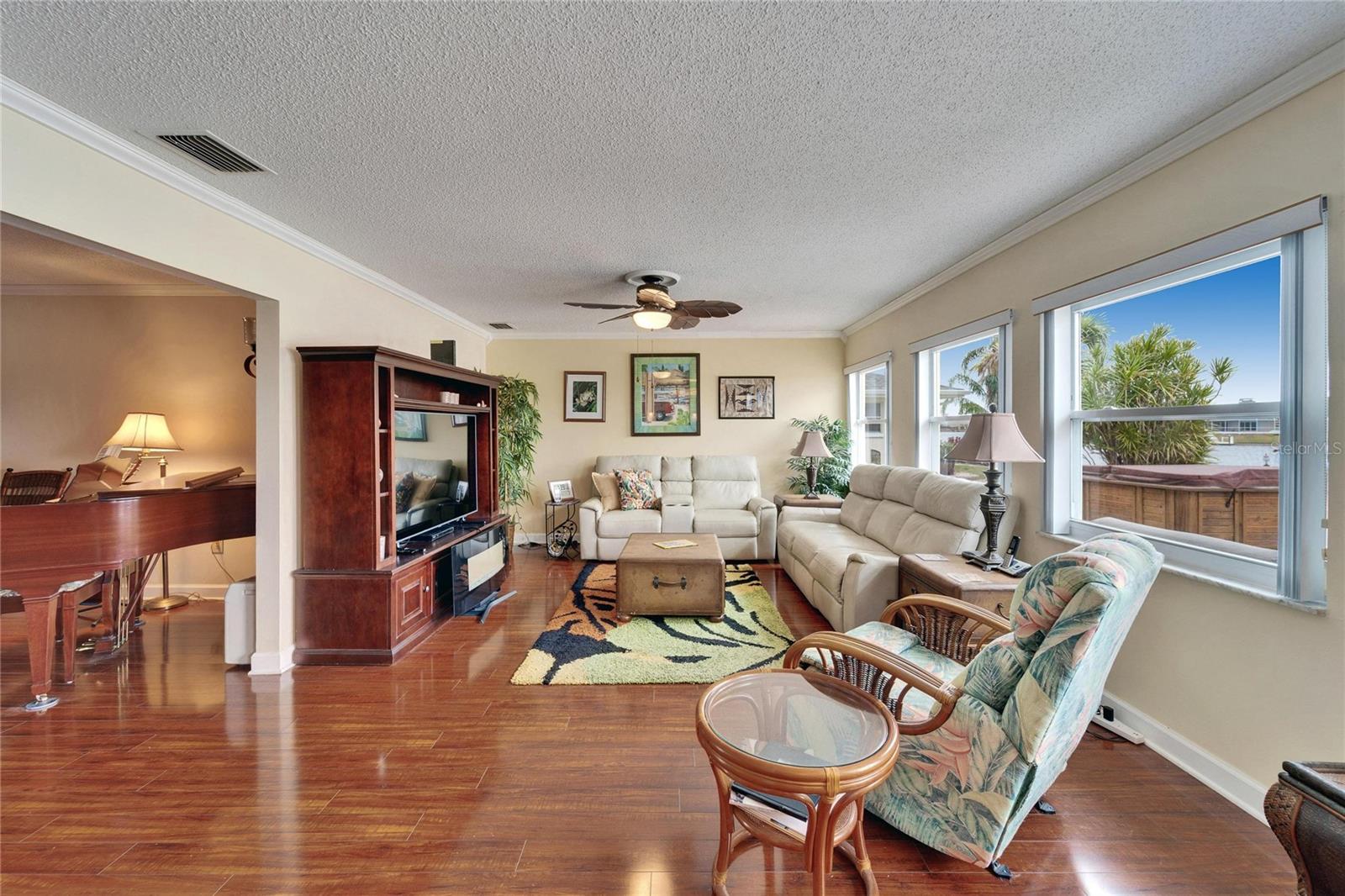 1710 NEW BEDFORD DRIVE, Sun City Center, FL 33573