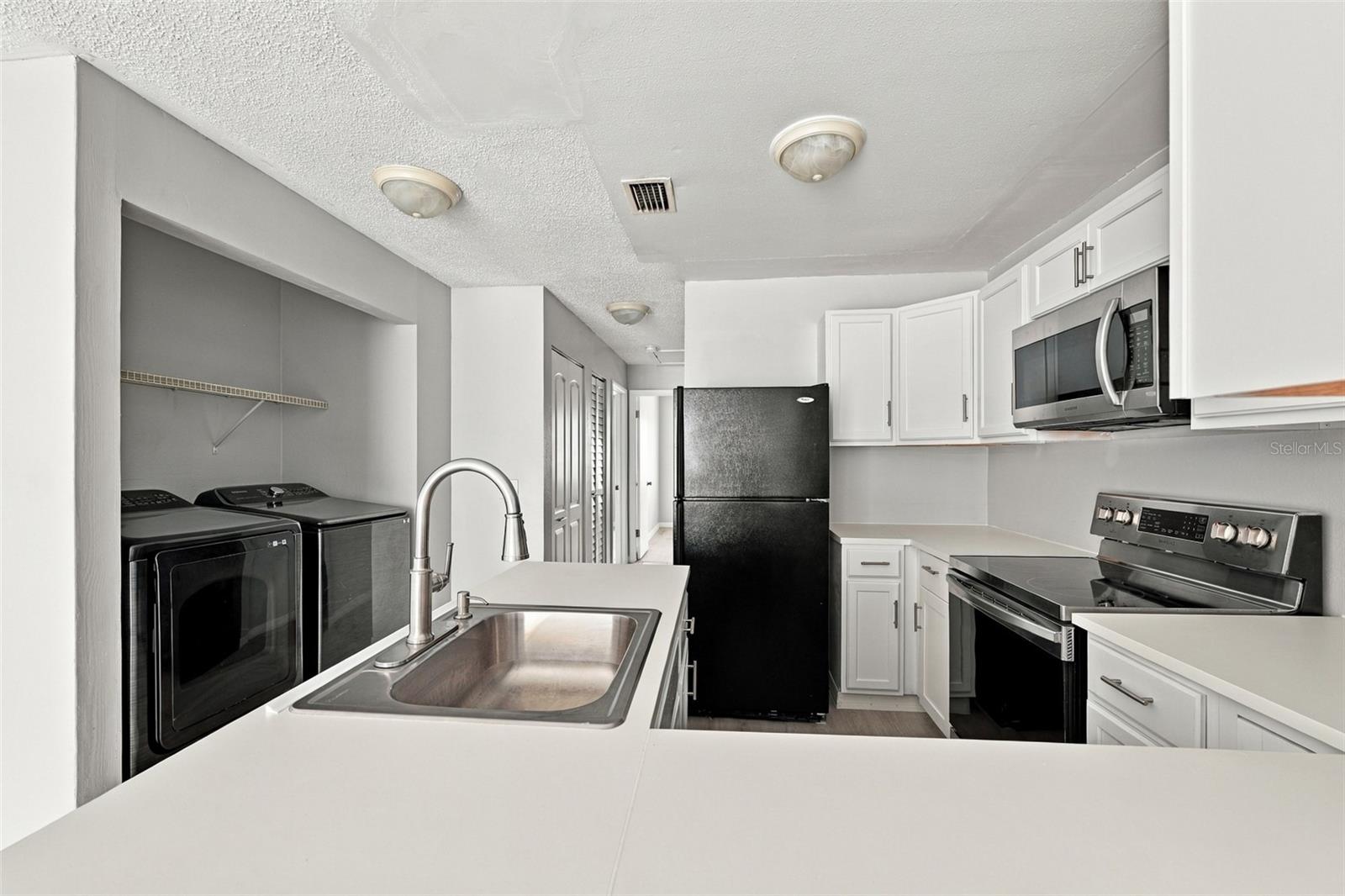 5201 S MACDILL AVENUE, #206, Tampa, FL 33611