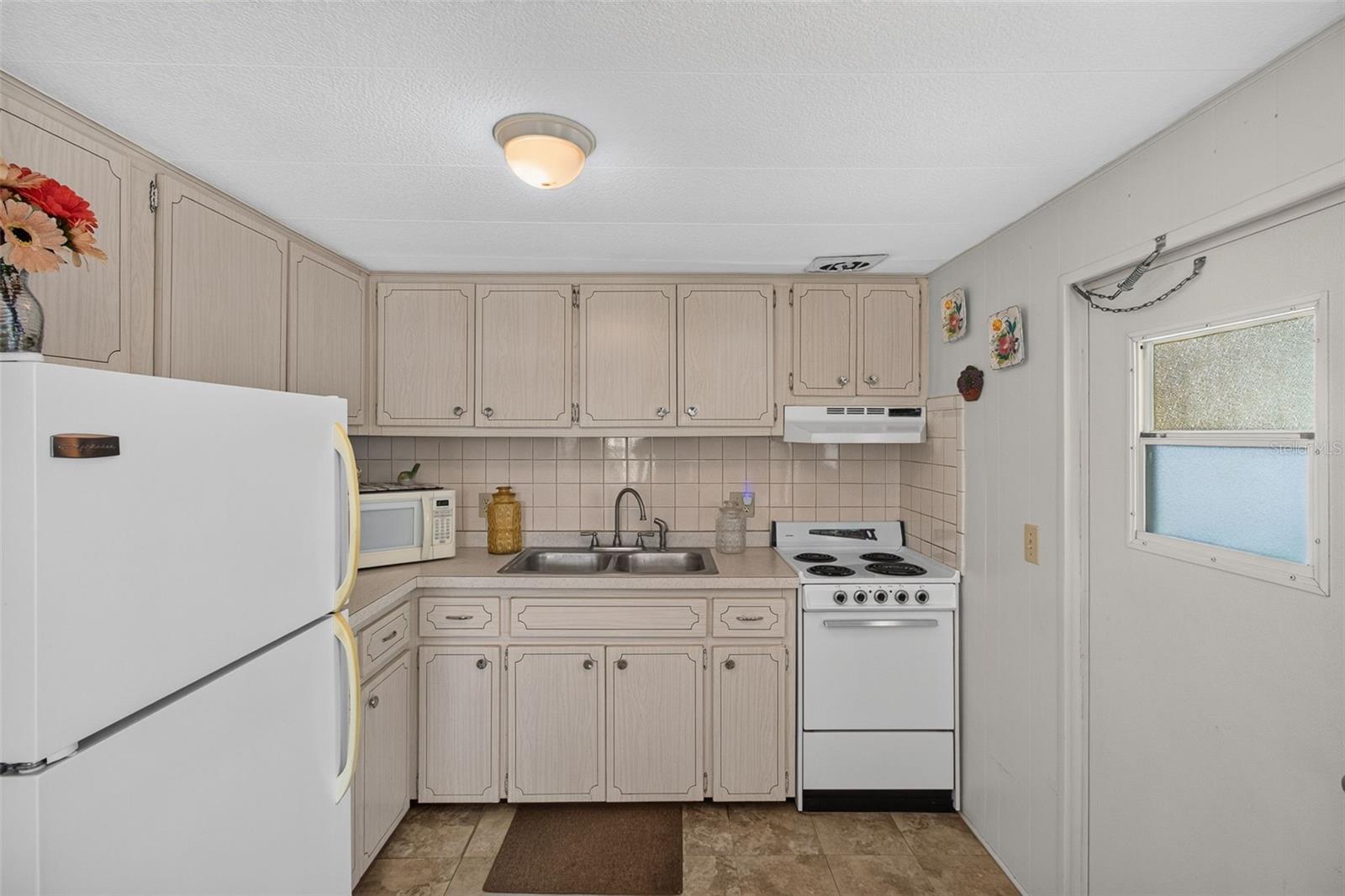 2000 E BAY DRIVE, #87, Largo, FL 33771