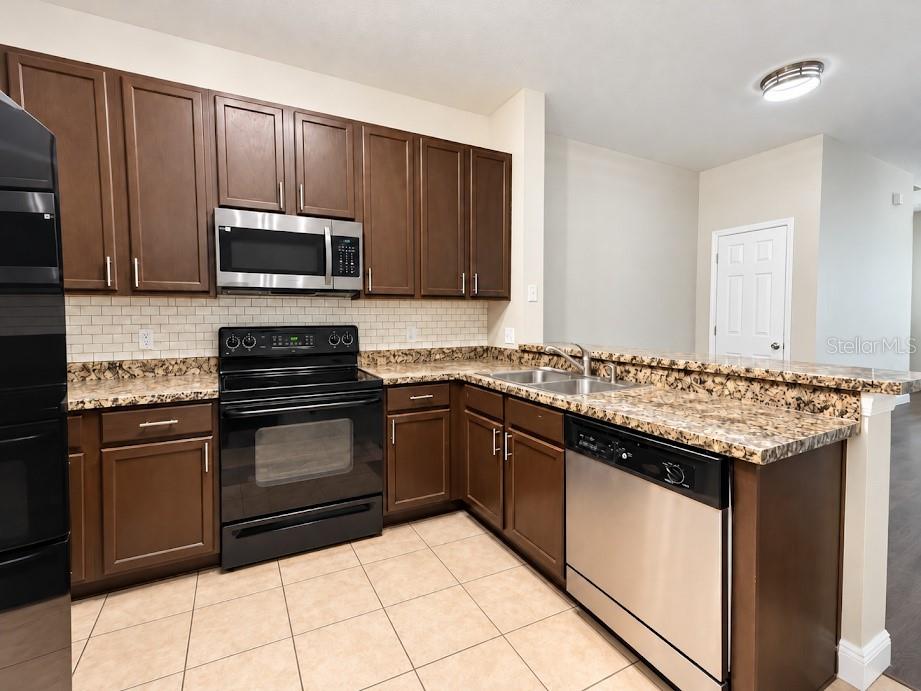 8783 CHRISTIE DRIVE, Largo, FL 33777 8783 CHRISTIE DRIVE, Largo, FL 33777