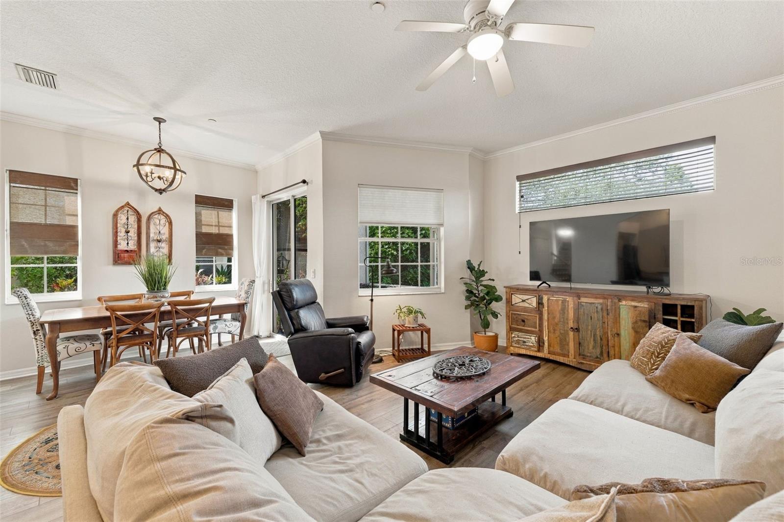 98 S HIGHLAND AVENUE, #1302, Tarpon Springs, FL 34689