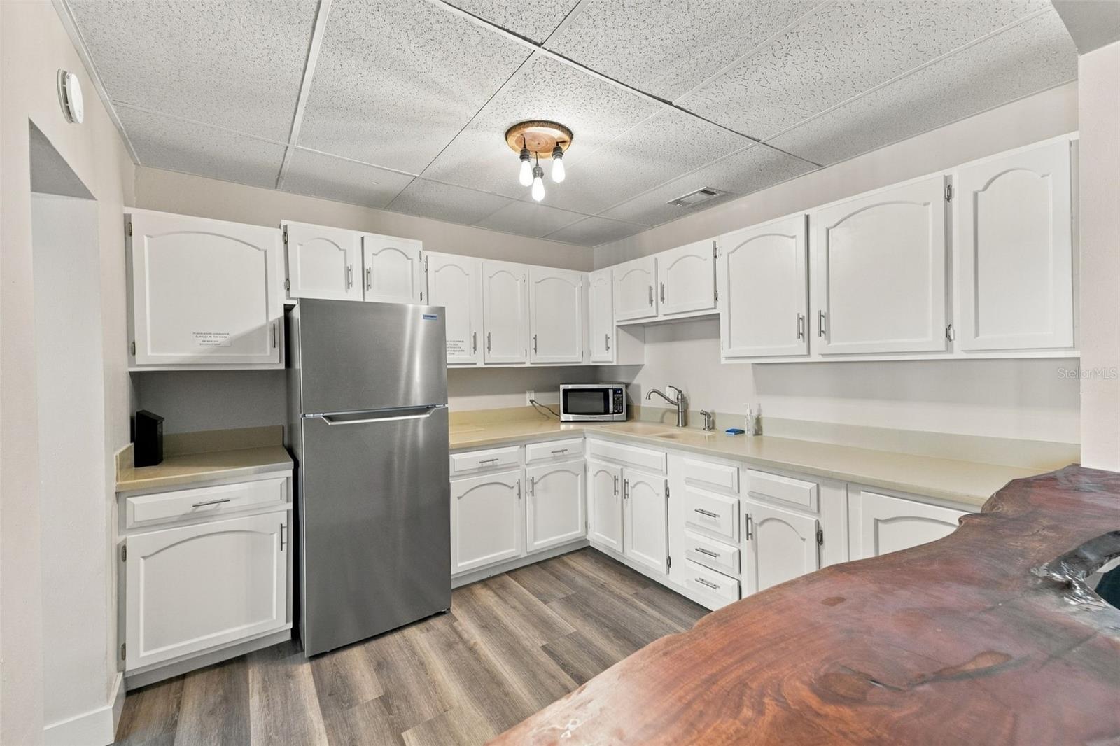 98 S HIGHLAND AVENUE, #1302, Tarpon Springs, FL 34689