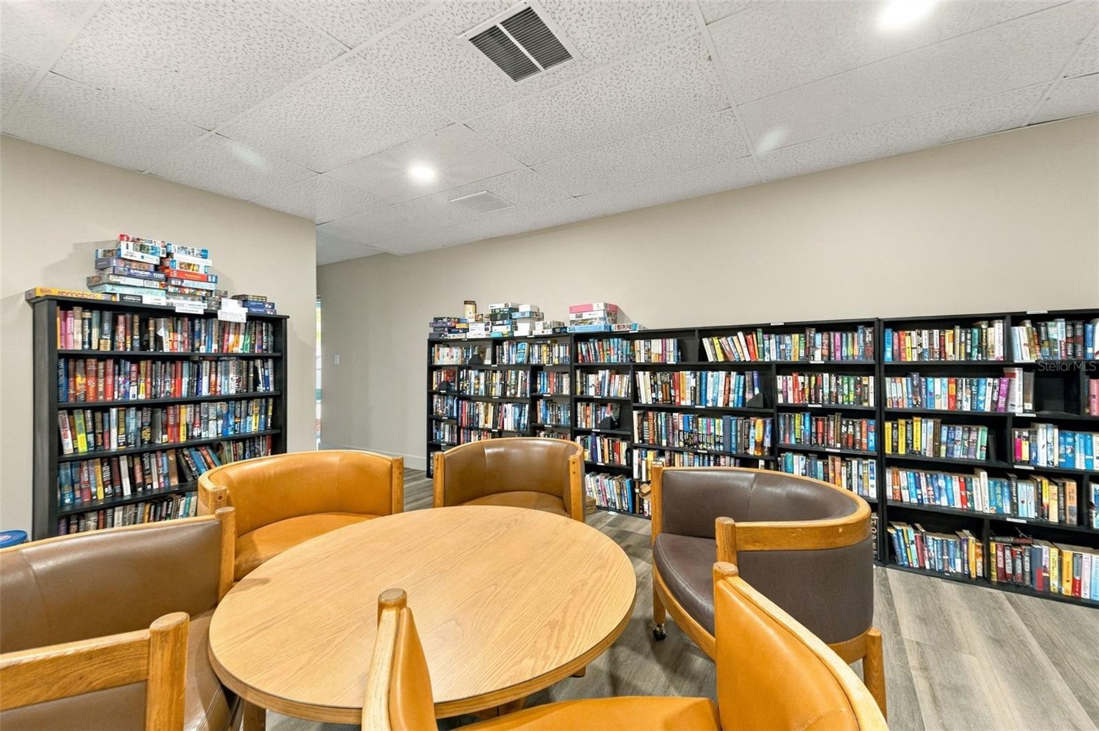 98 S HIGHLAND AVENUE, #1302, Tarpon Springs, FL 34689