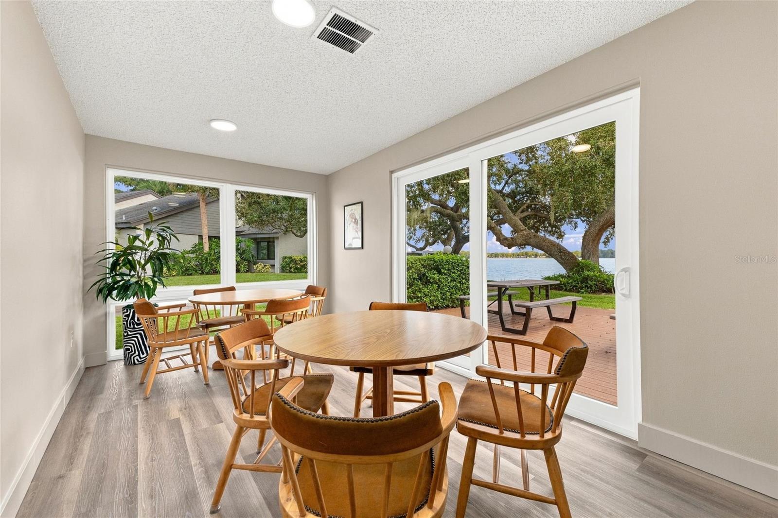 98 S HIGHLAND AVENUE, #1302, Tarpon Springs, FL 34689