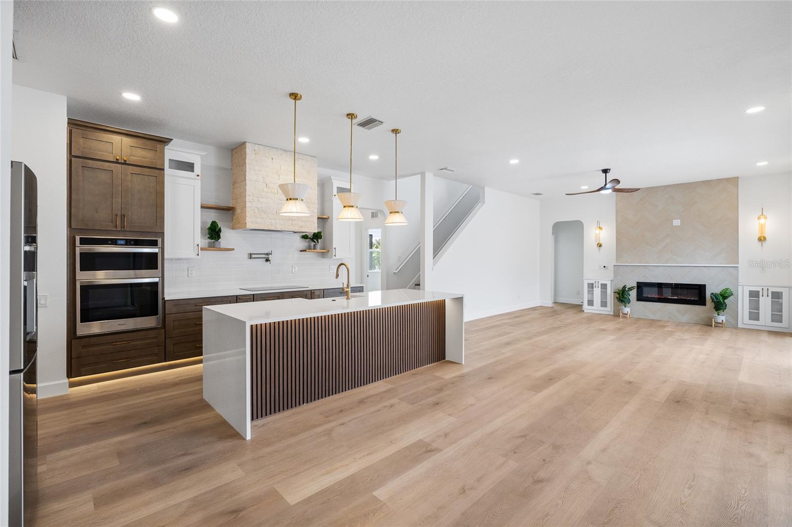19015 FERN MEADOW LOOP, Lutz, FL 33558