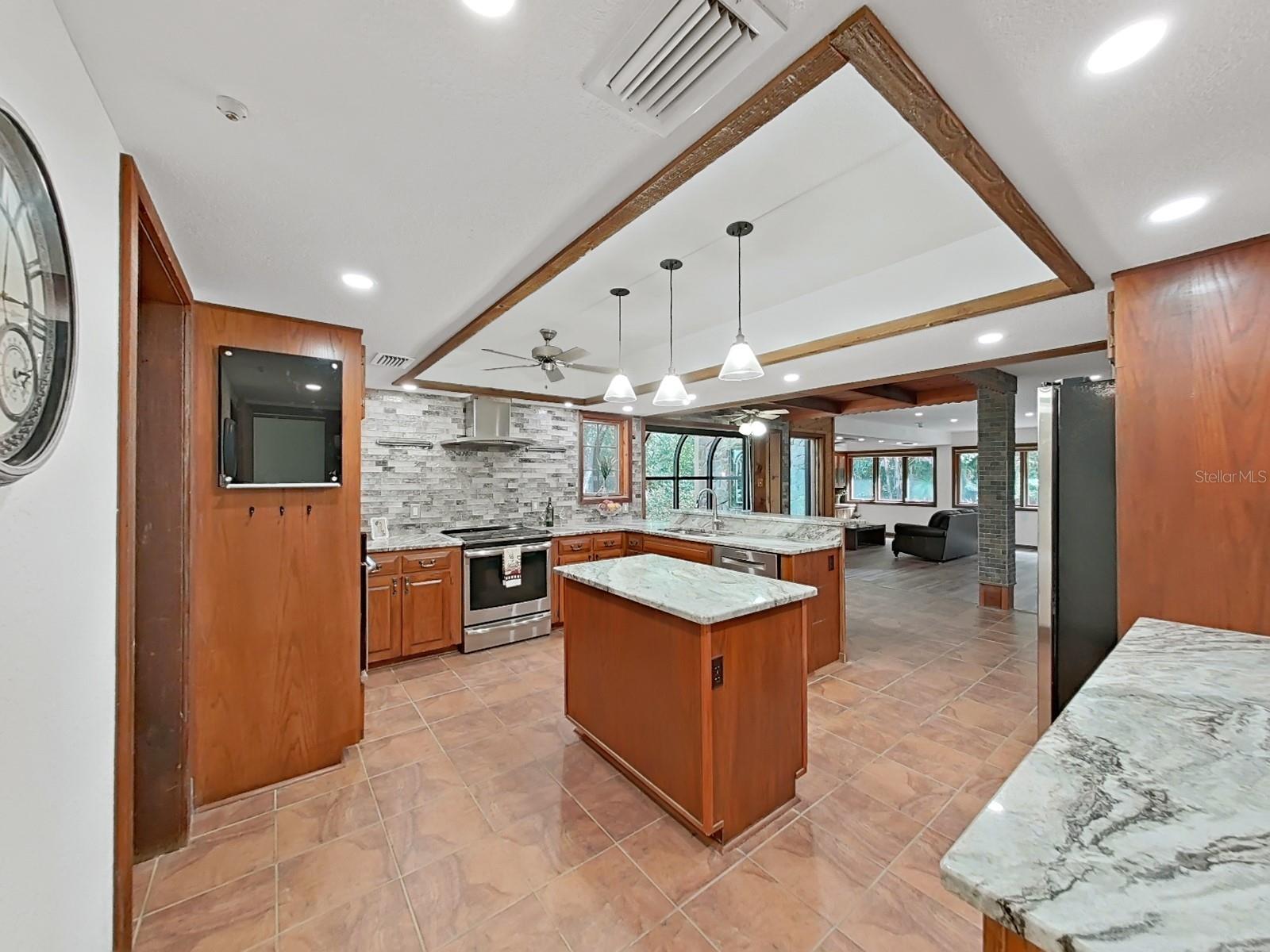 3055 OAK CREEK DRIVE N, Clearwater, FL 33761