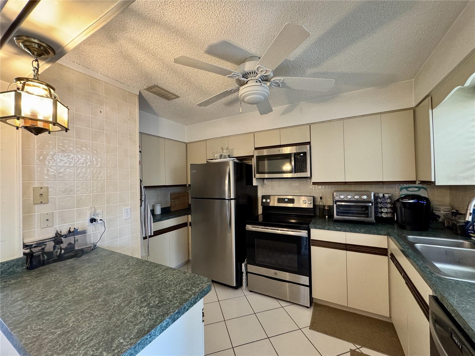 11424 80TH AVENUE, Seminole, FL 33772