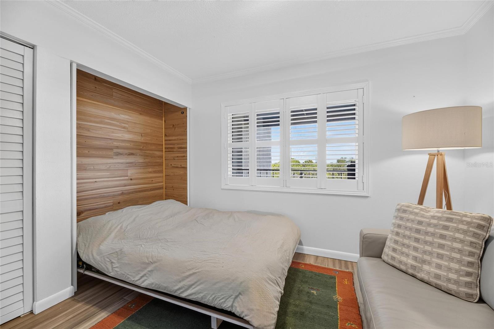 Bedroom 3/Office w/Pull Down Murphy Bed