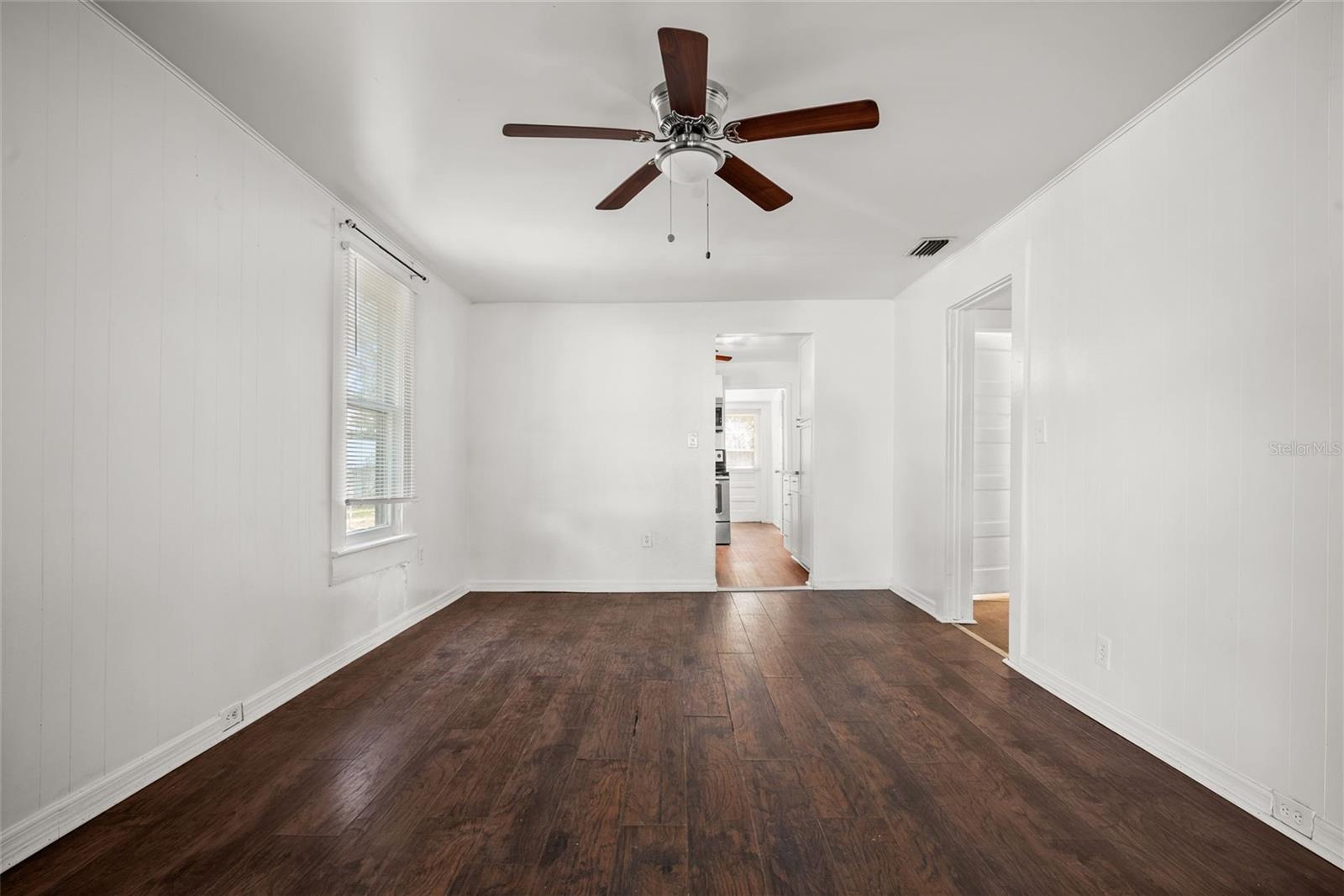 211 E CLUSTER AVENUE, Tampa, FL 33604 211 E CLUSTER AVENUE, Tampa, FL 33604