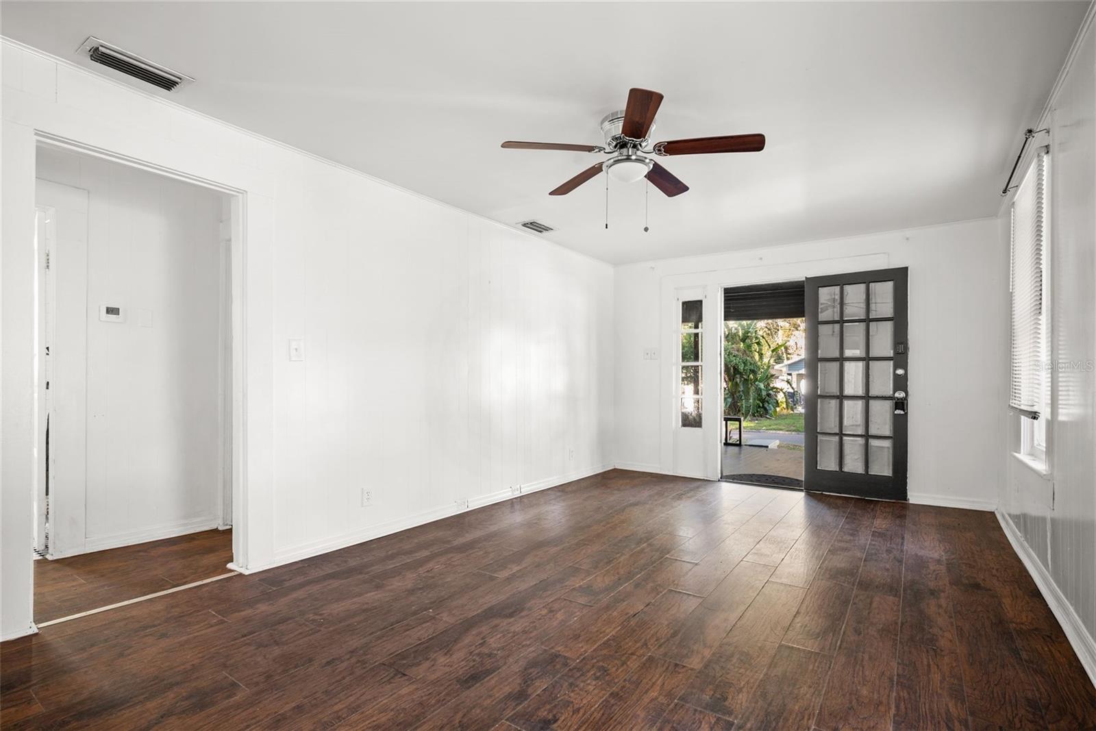 211 E CLUSTER AVENUE, Tampa, FL 33604 211 E CLUSTER AVENUE, Tampa, FL 33604