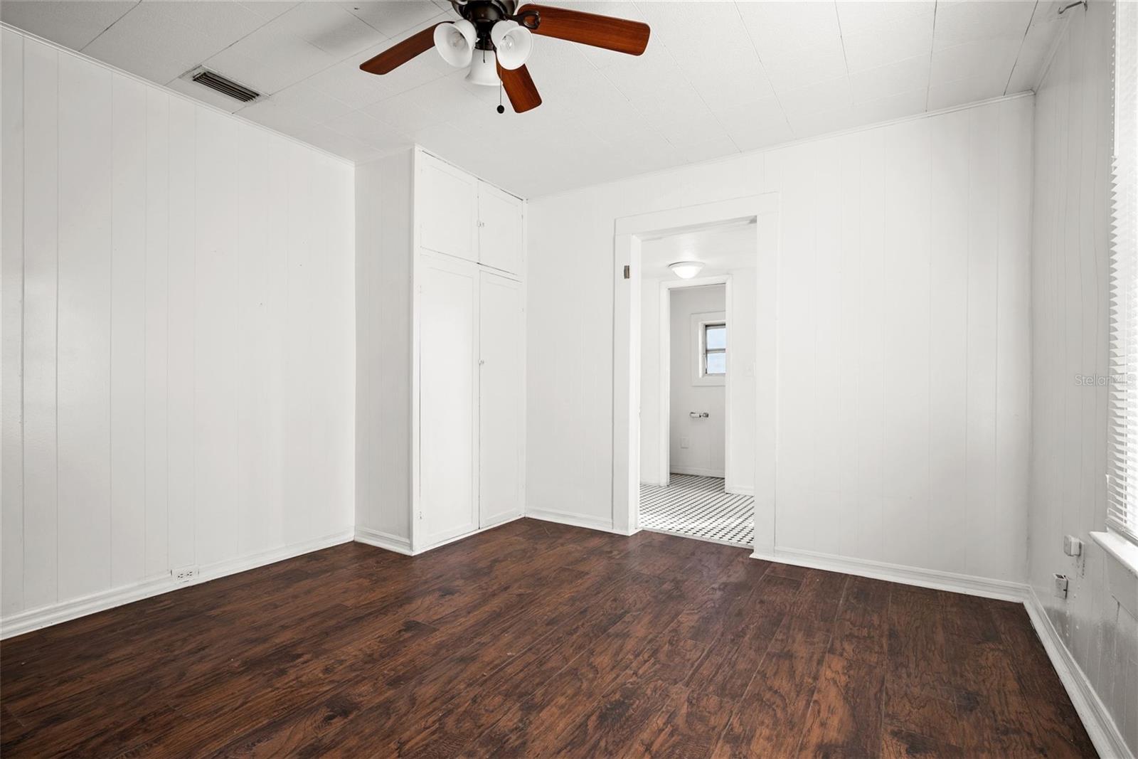 211 E CLUSTER AVENUE, Tampa, FL 33604