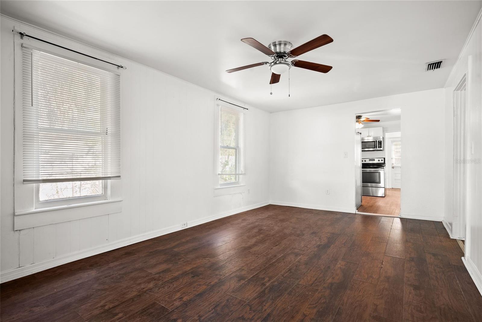 211 E CLUSTER AVENUE, Tampa, FL 33604 211 E CLUSTER AVENUE, Tampa, FL 33604