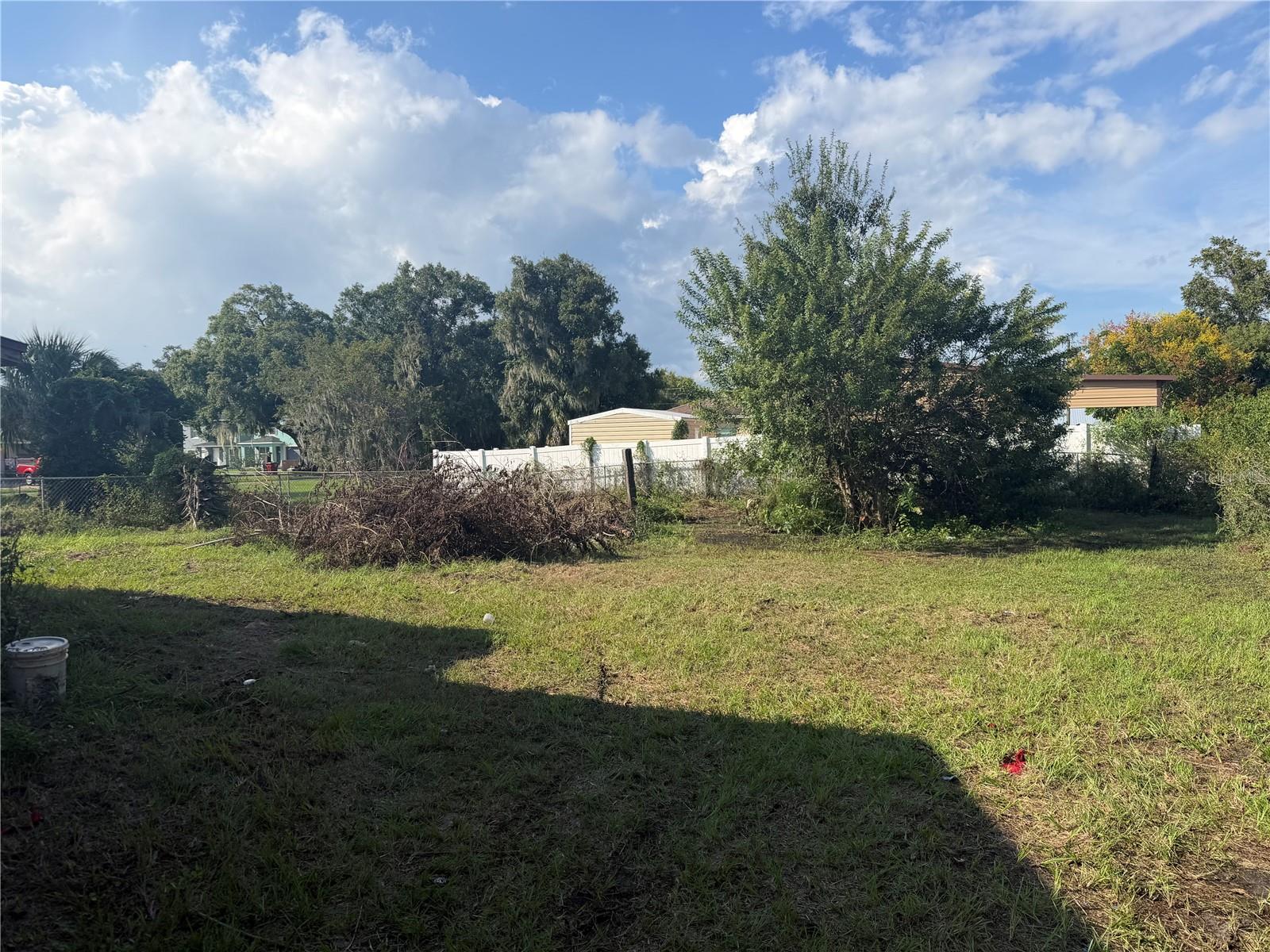 1104 E WARREN STREET, Plant City, FL 33563 1104 E WARREN STREET, Plant City, FL 33563