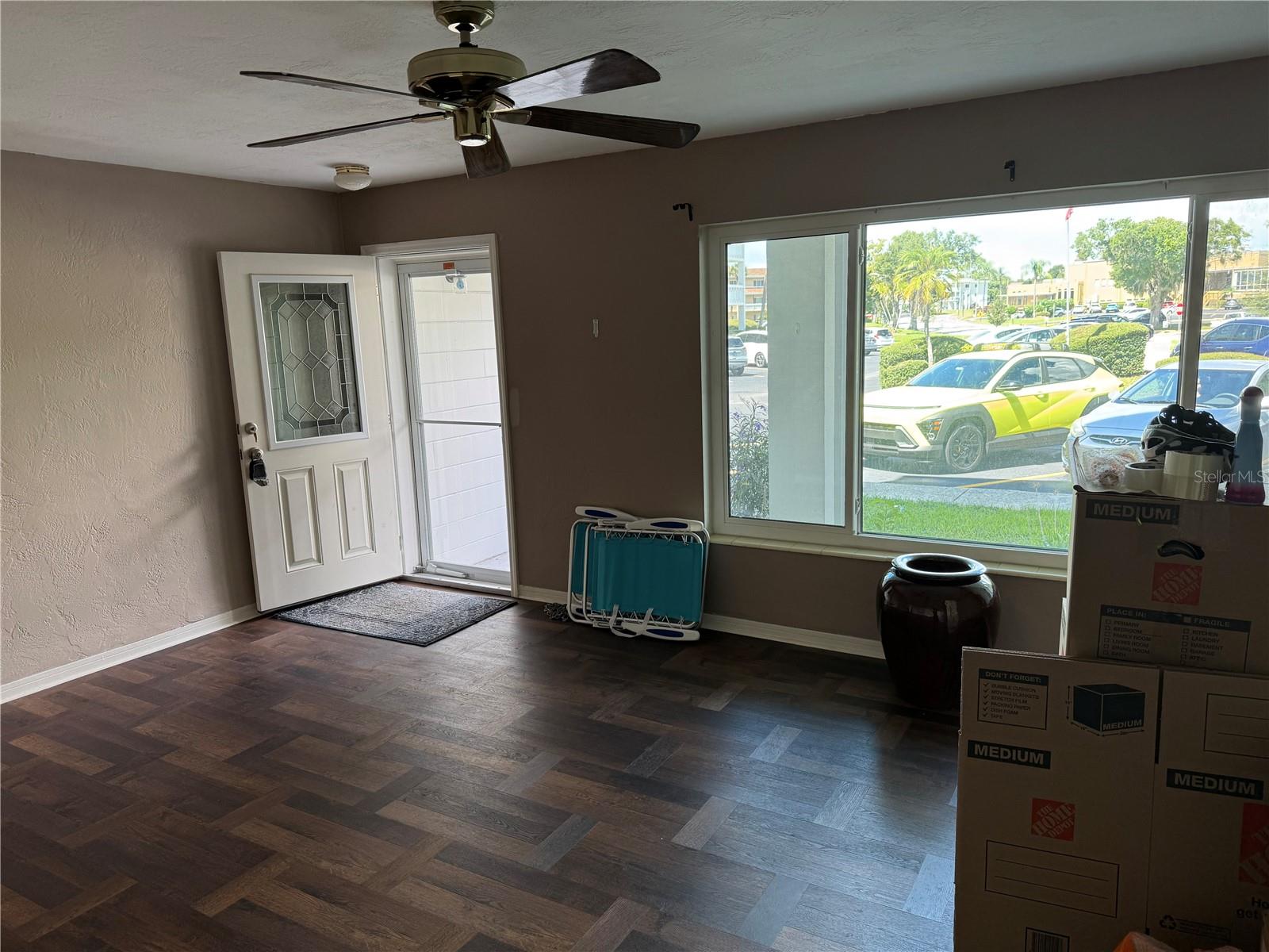 2020 WORLD PARKWAY BOULEVARD, #8, Clearwater, FL 33763