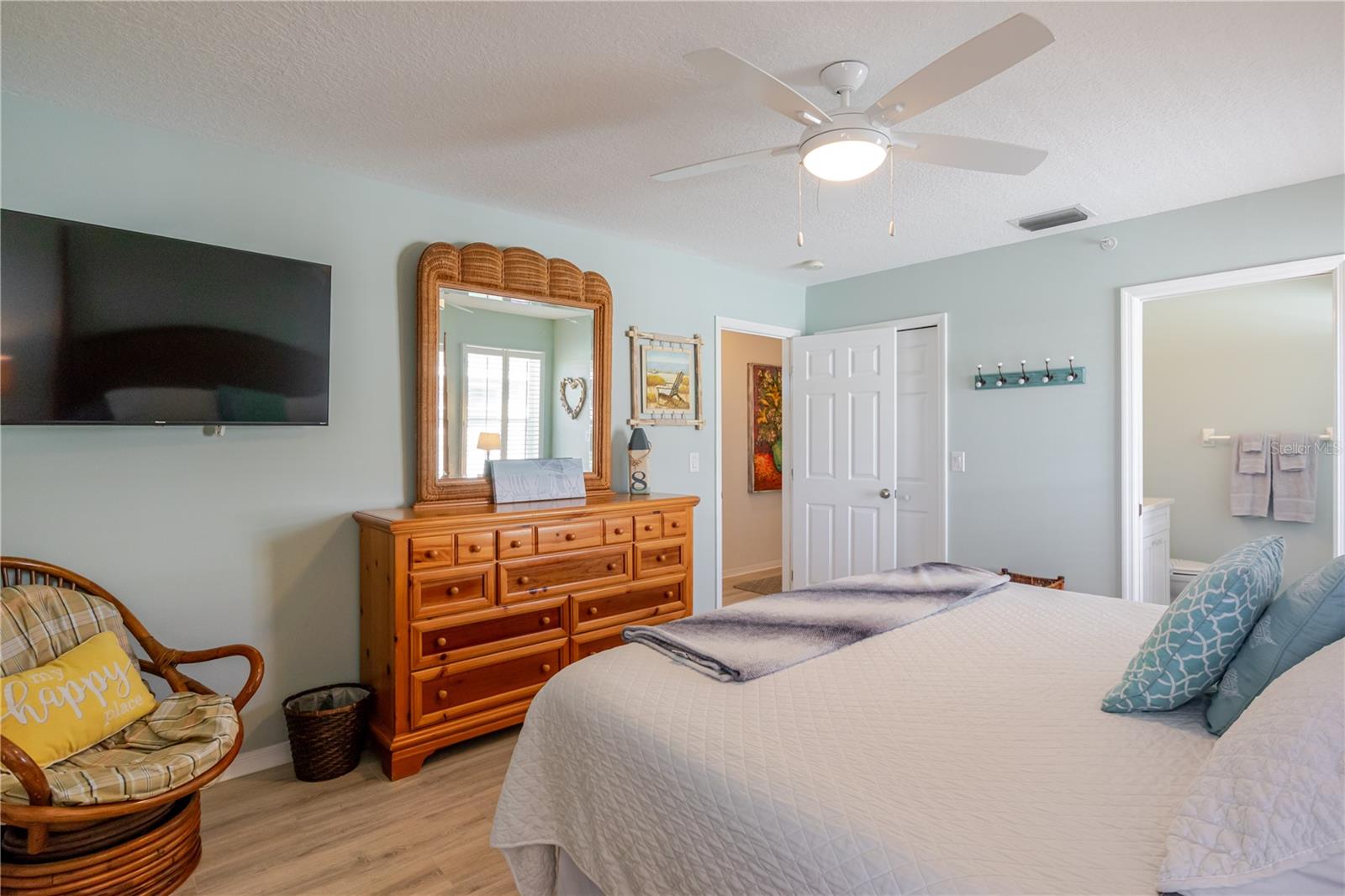 1904 GULF BOULEVARD, #D, Indian Rocks Beach, FL 33785