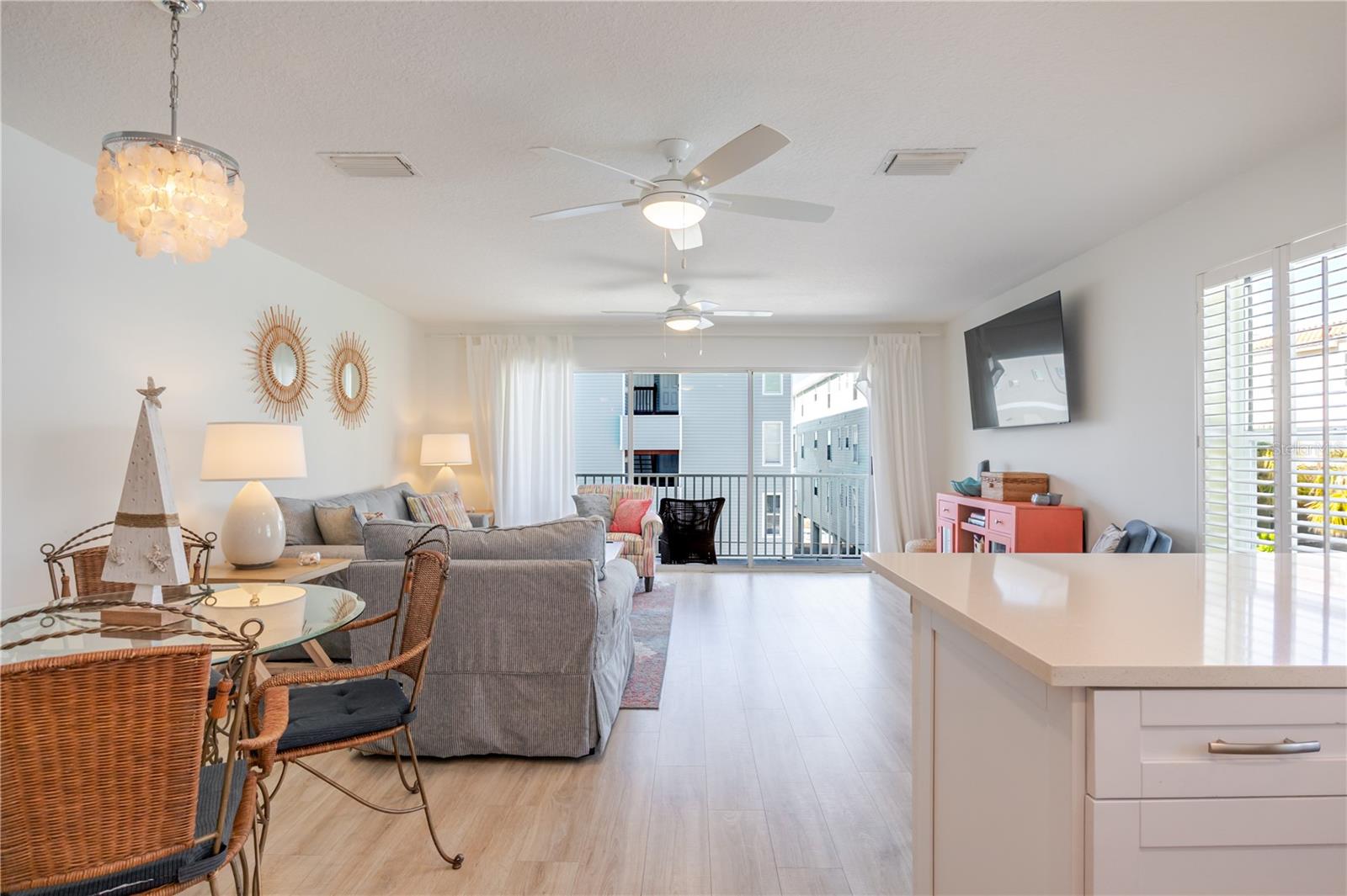 1904 GULF BOULEVARD, #D, Indian Rocks Beach, FL 33785 1904 GULF BOULEVARD, #D, Indian Rocks Beach, FL 33785