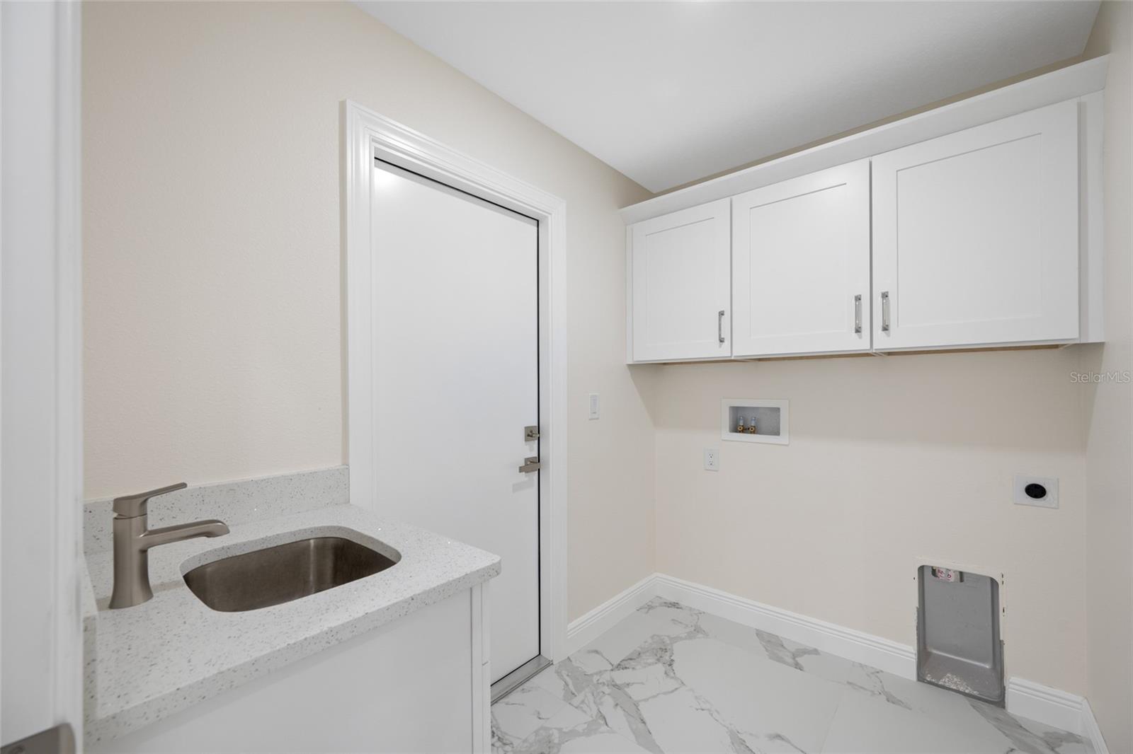 8207 CHRISTOPHER LANE, Weeki Wachee, FL 34613