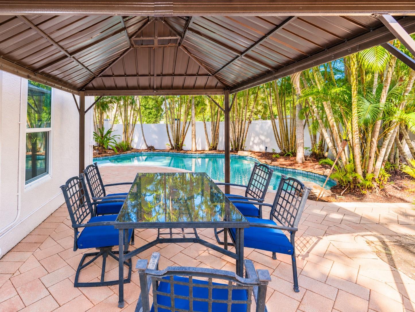 2633 W SUNSET DRIVE, Tampa, FL 33629