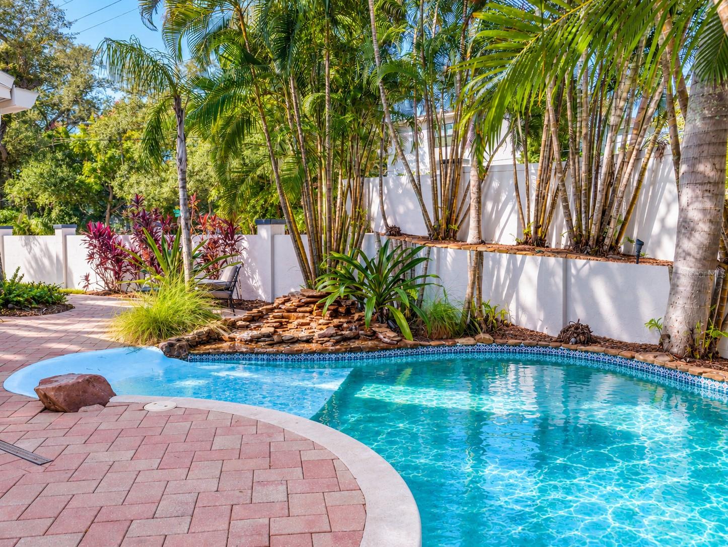 2633 W SUNSET DRIVE, Tampa, FL 33629