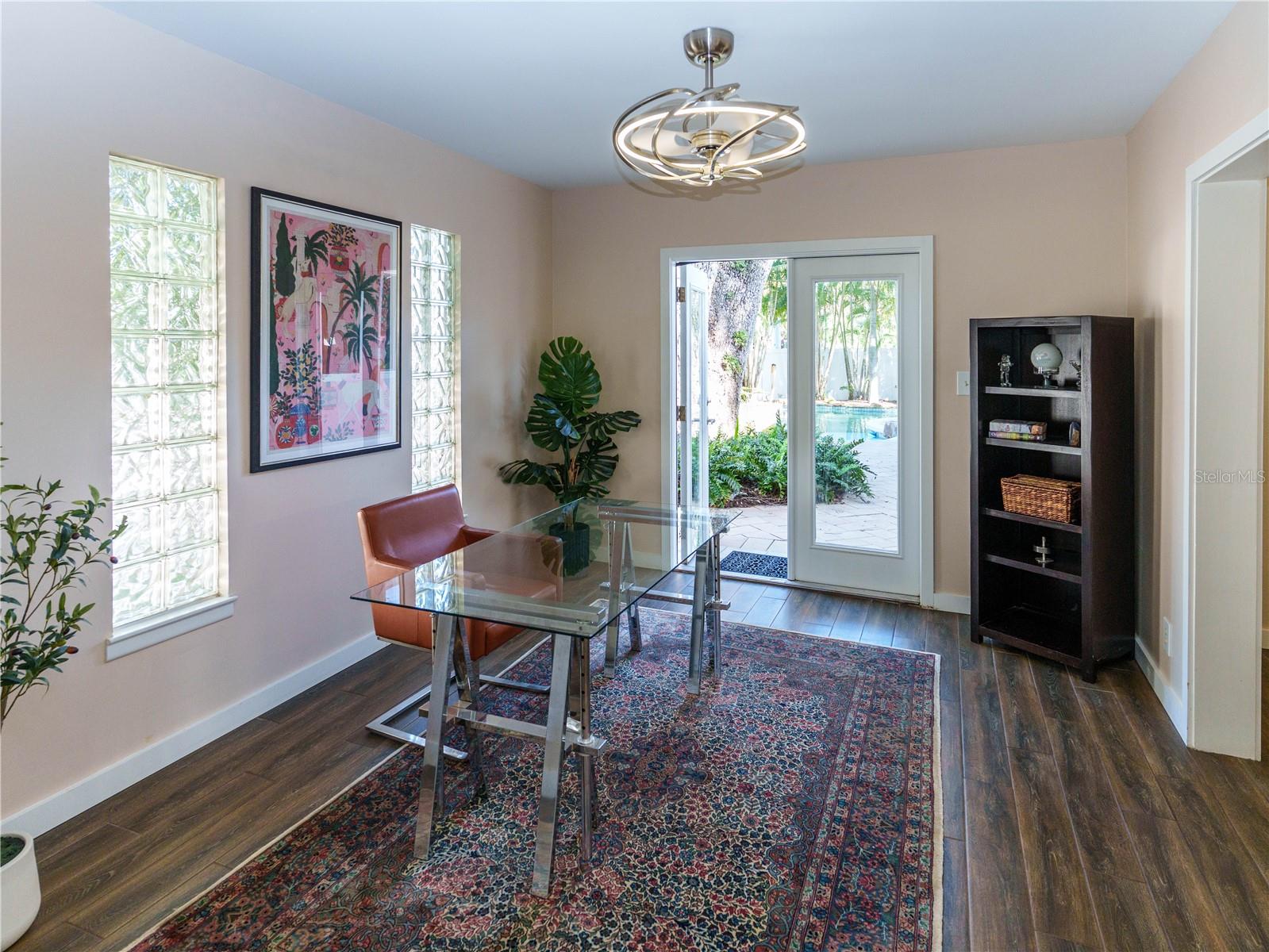 2633 W SUNSET DRIVE, Tampa, FL 33629