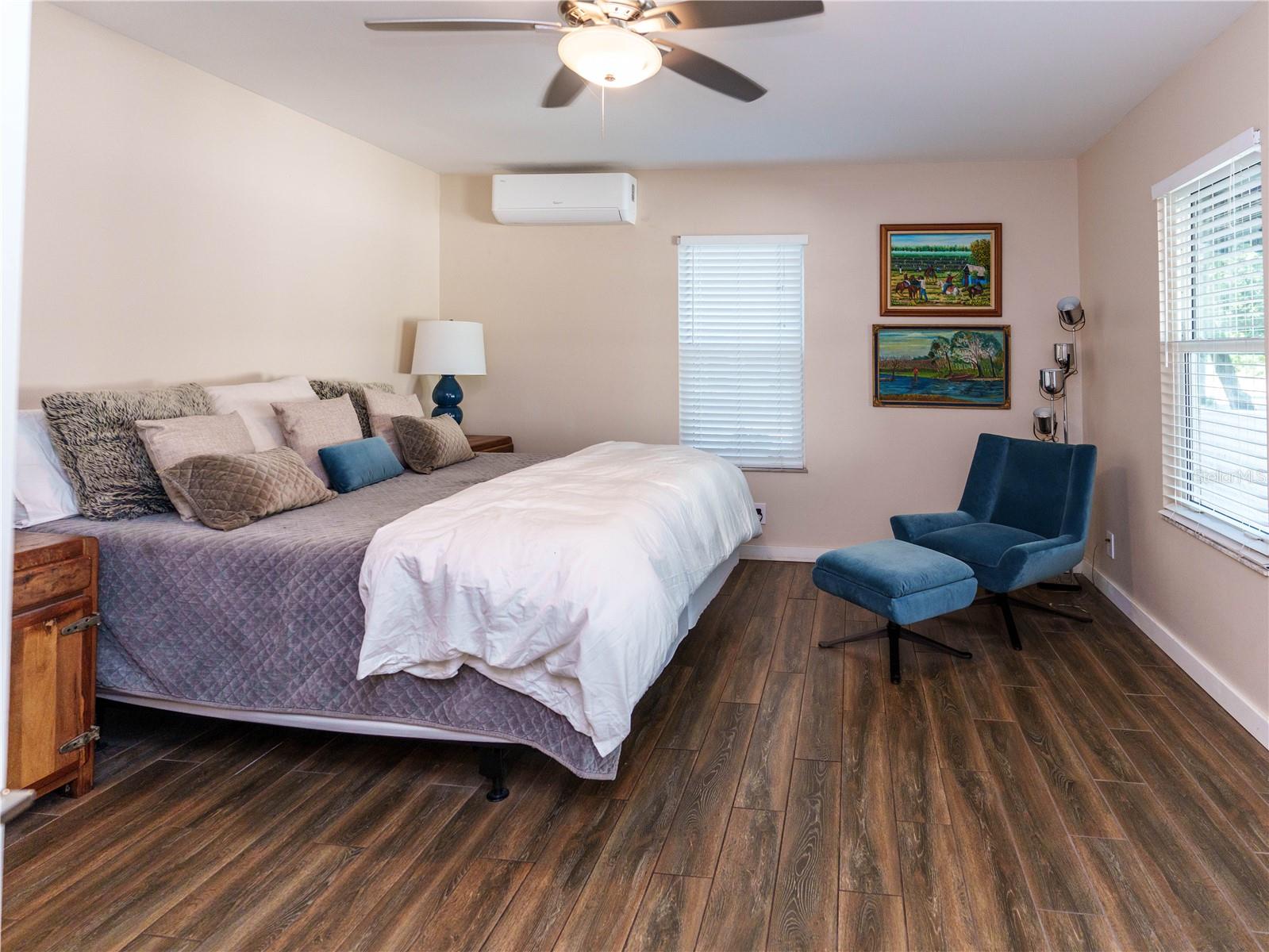 2633 W SUNSET DRIVE, Tampa, FL 33629