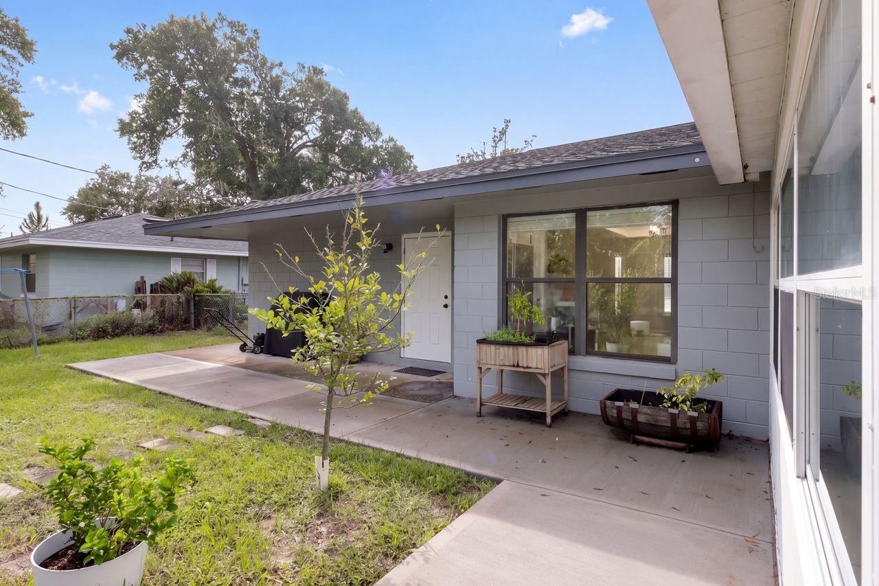 128 LAGOON ROAD, Winter Haven, FL 33884