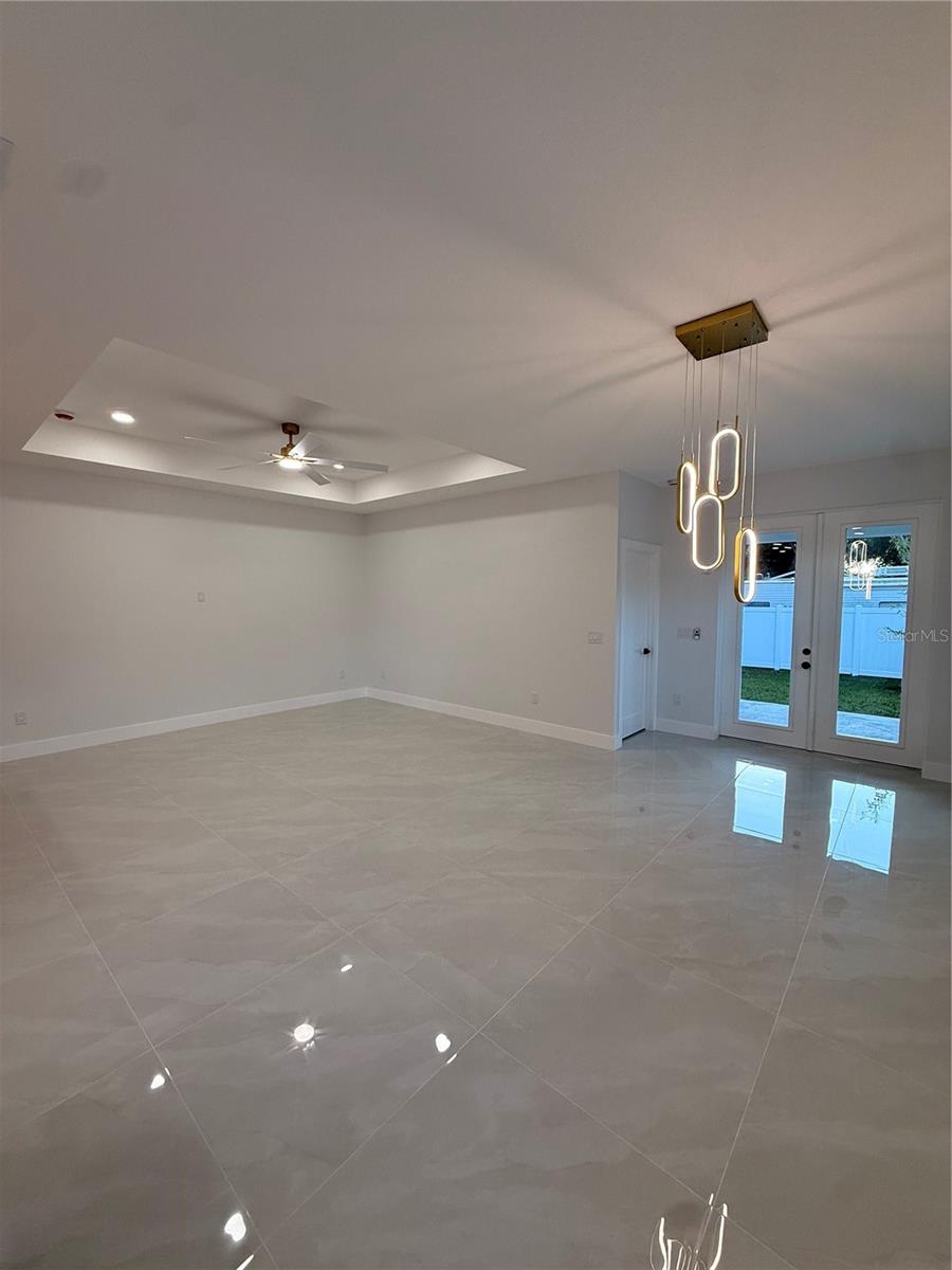 8606 N ALASKA STREET, Tampa, FL 33604
